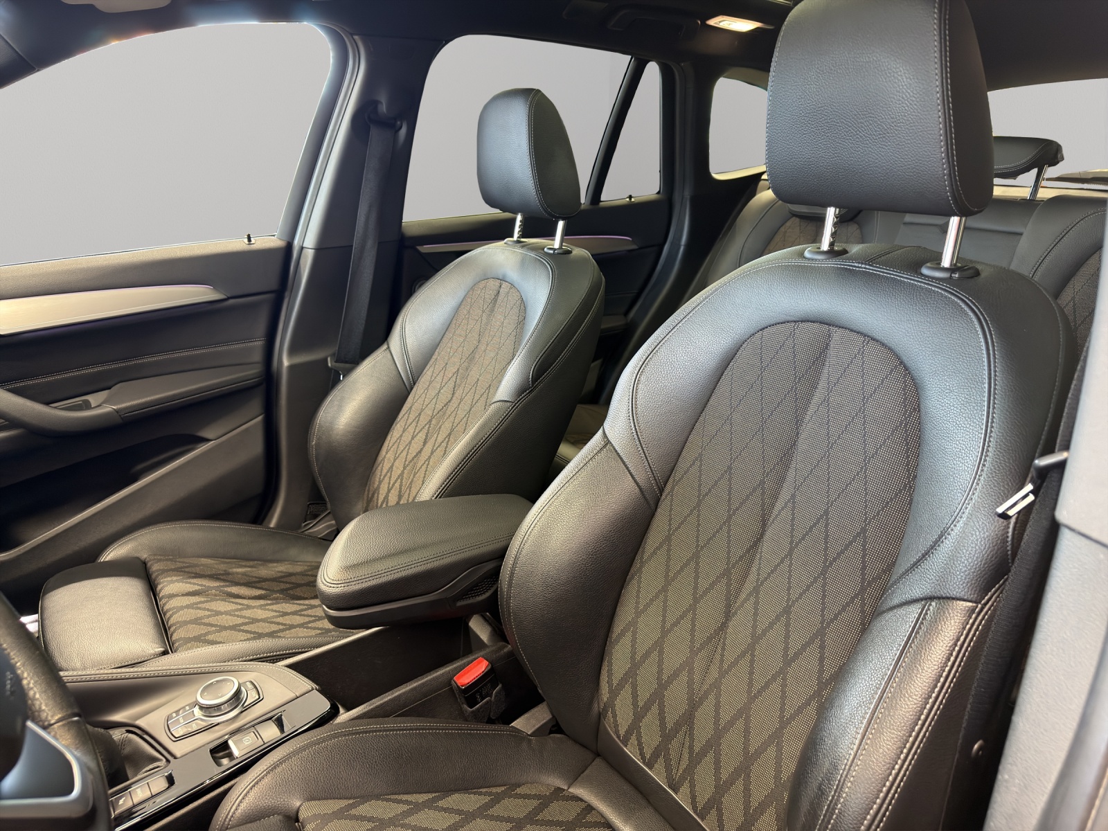 BMW X1 xDrive 25e xLine Steptronic-image-13