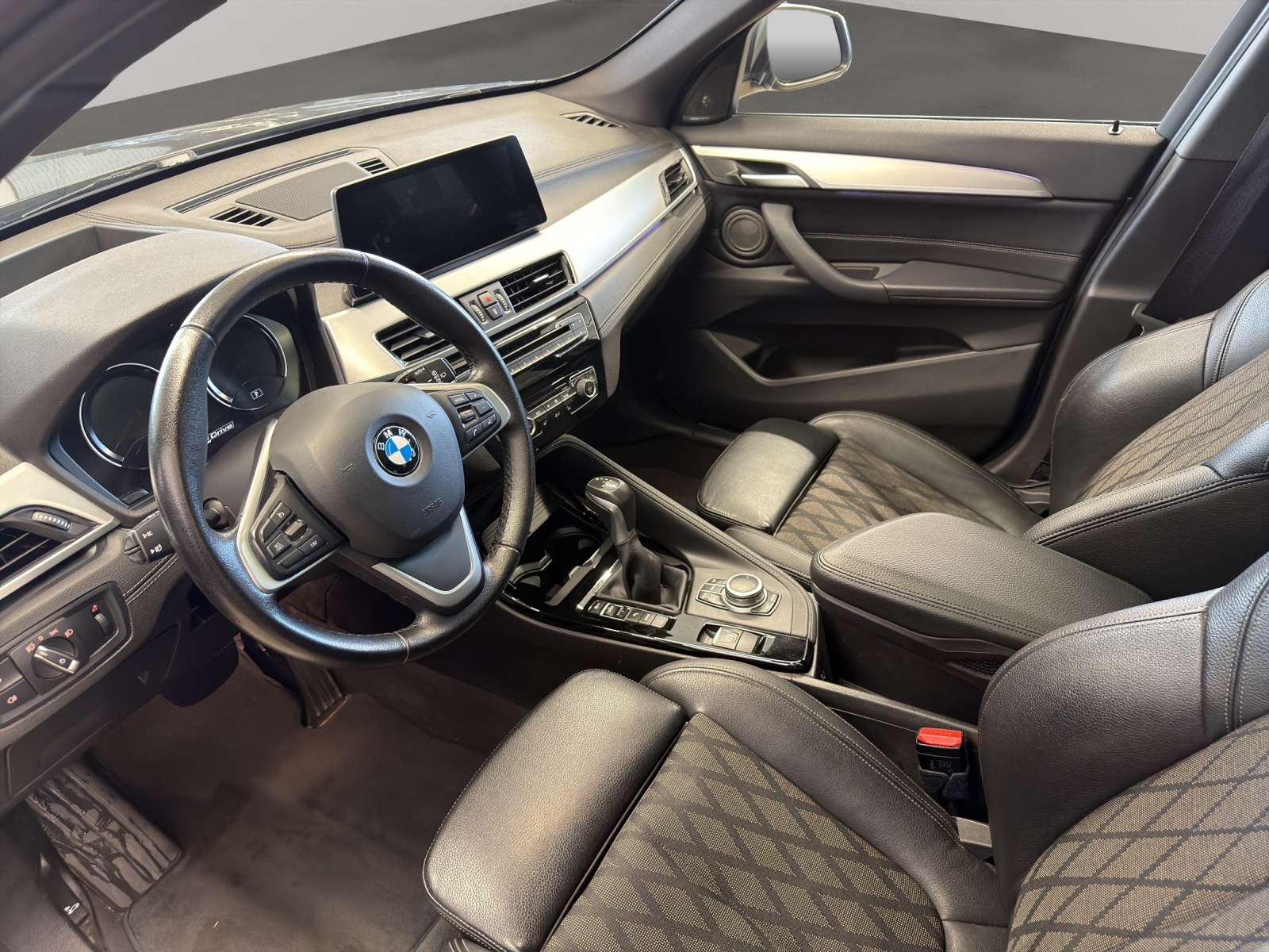 BMW X1 xDrive 25e xLine Steptronic-image-8
