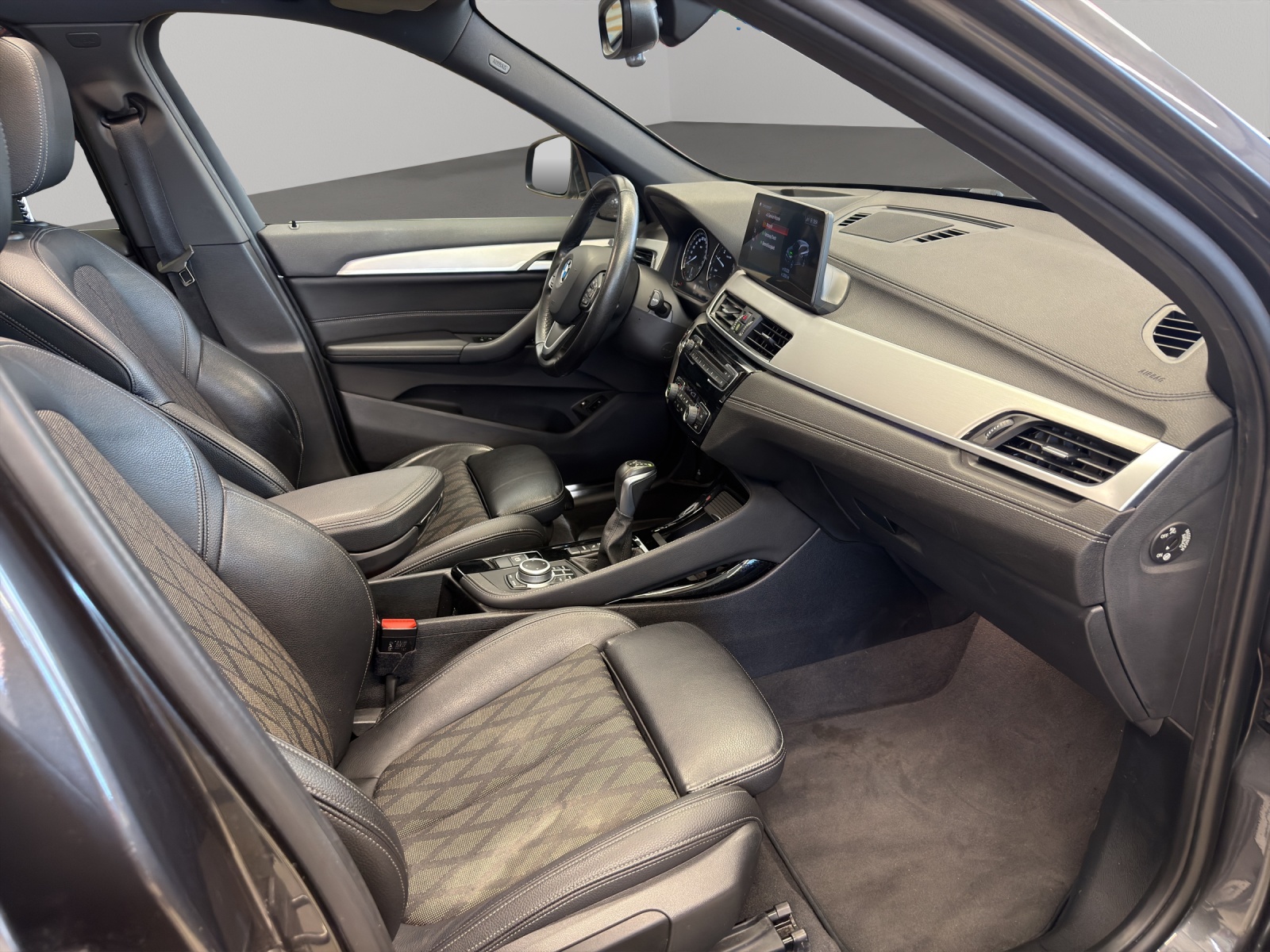 BMW X1 xDrive 25e xLine Steptronic-image-15