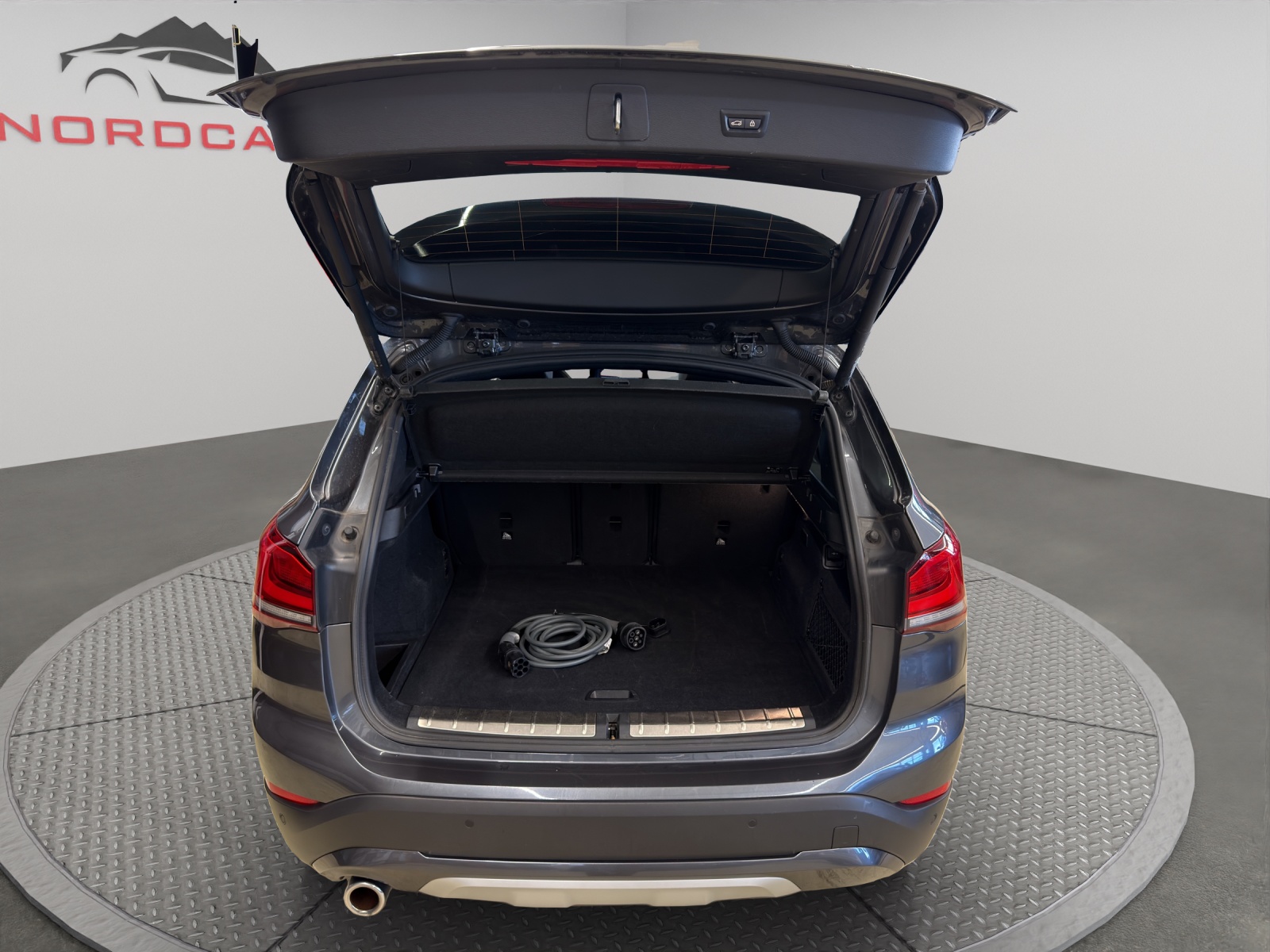 BMW X1 xDrive 25e xLine Steptronic-image-16