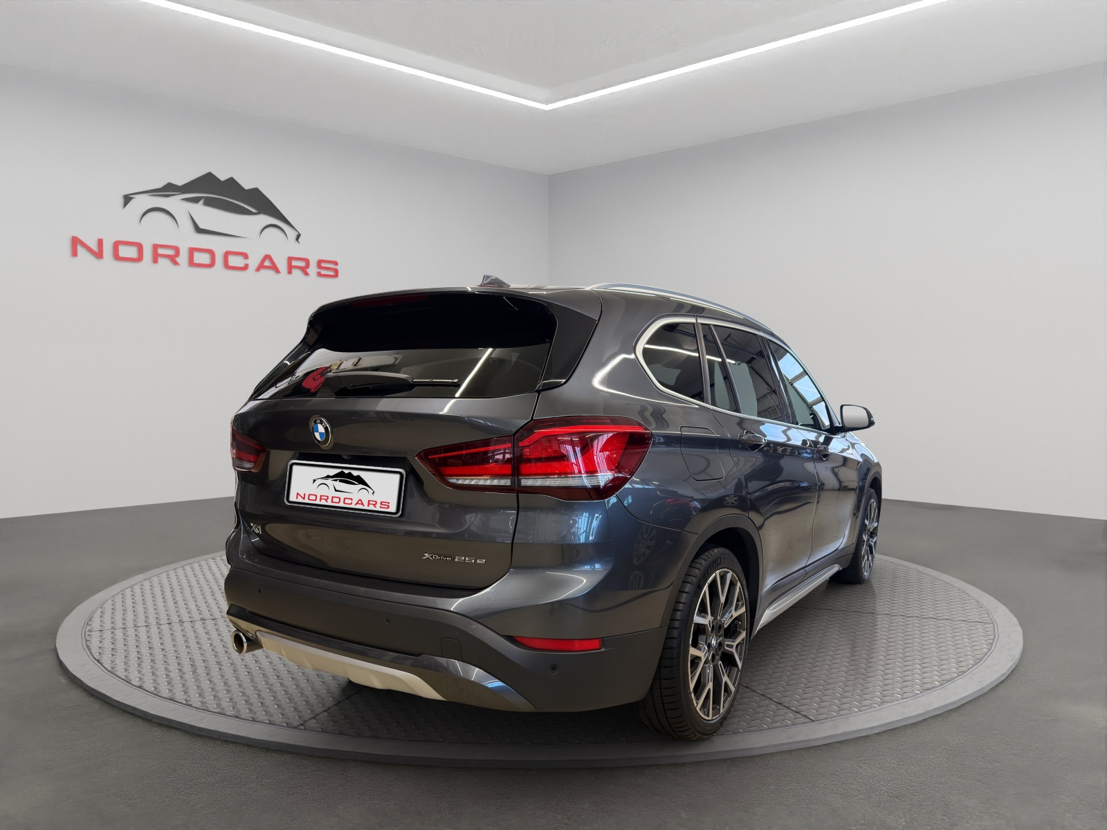 BMW X1 xDrive 25e xLine Steptronic-image-4