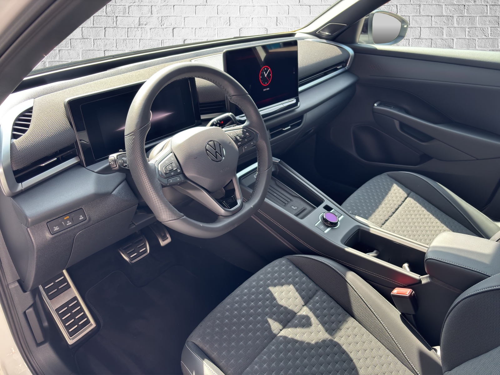 VW T-Roc 1.5 eTSI mHEV R-Line DSG-image-9