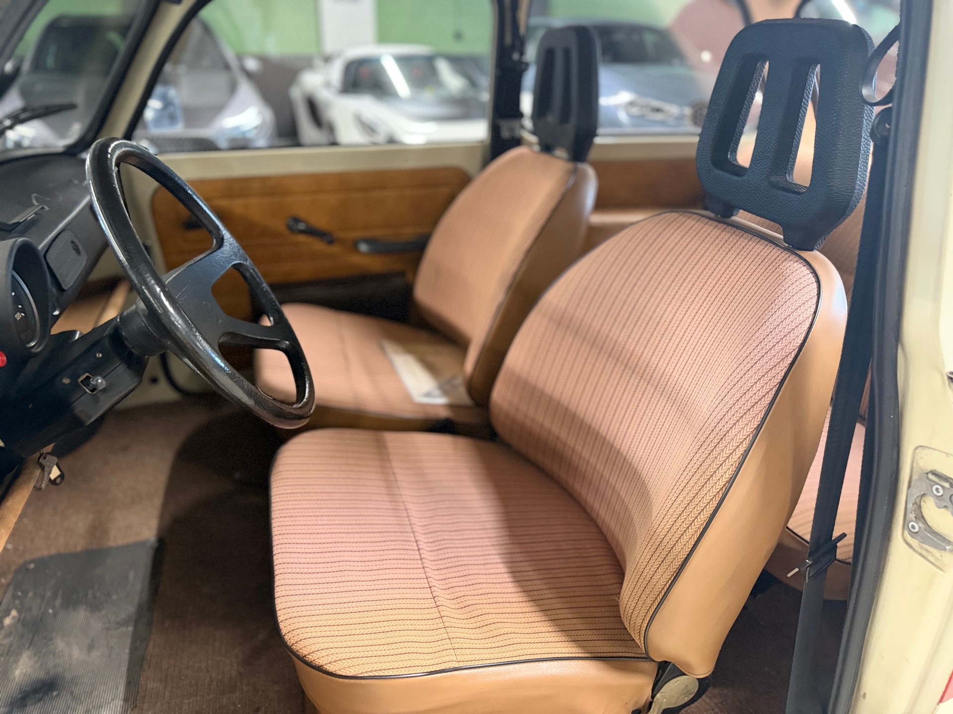 TRABANT 601 S-image-7