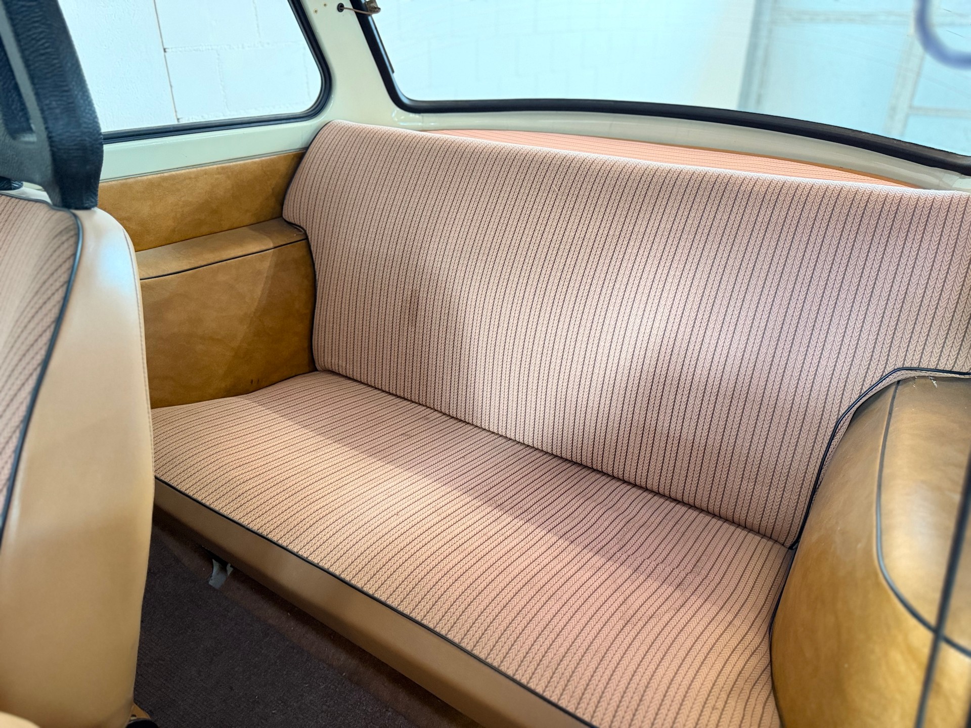 TRABANT 601 S-image-10
