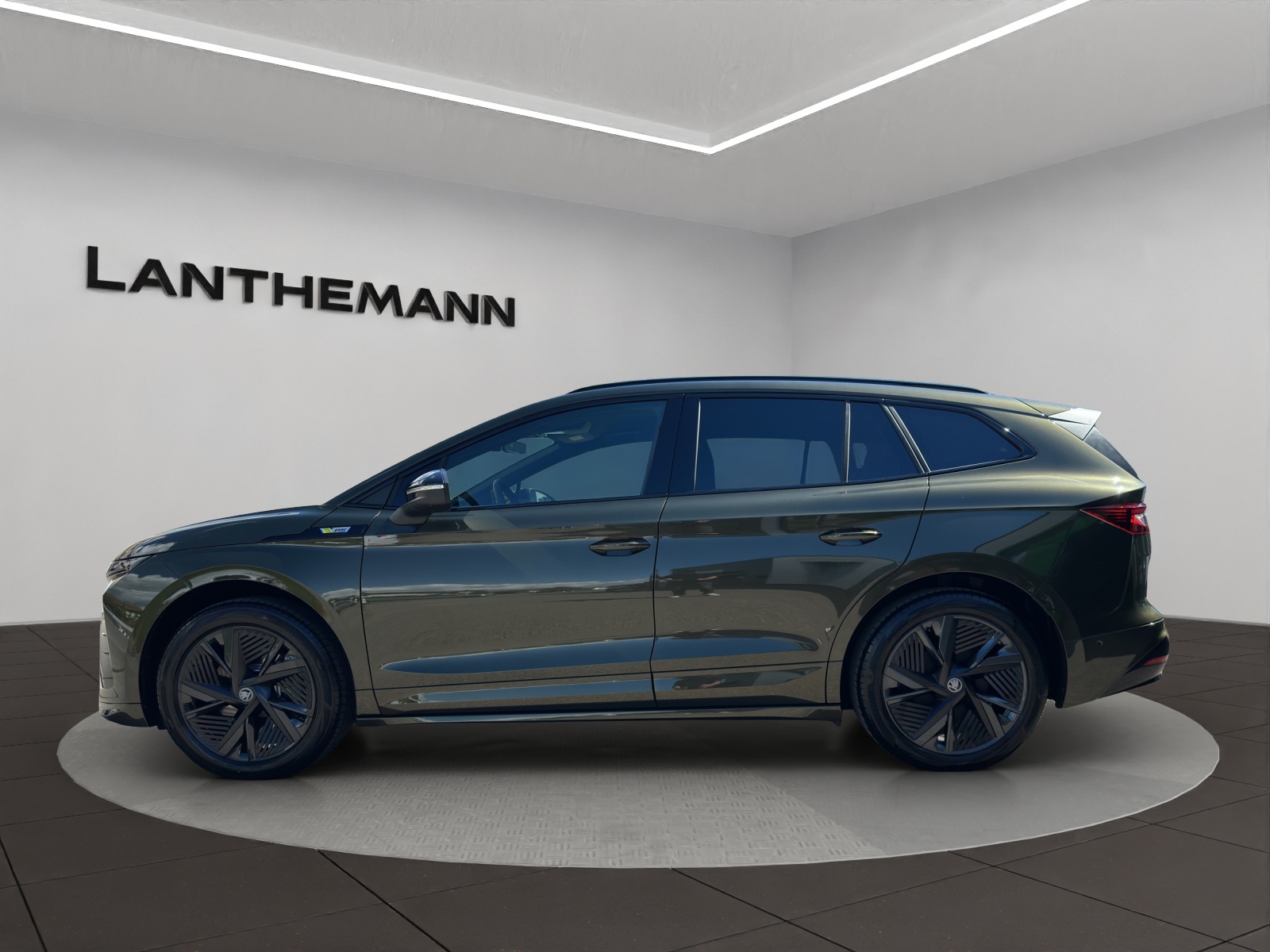 SKODA Enyaq 4x4 RS-image-1