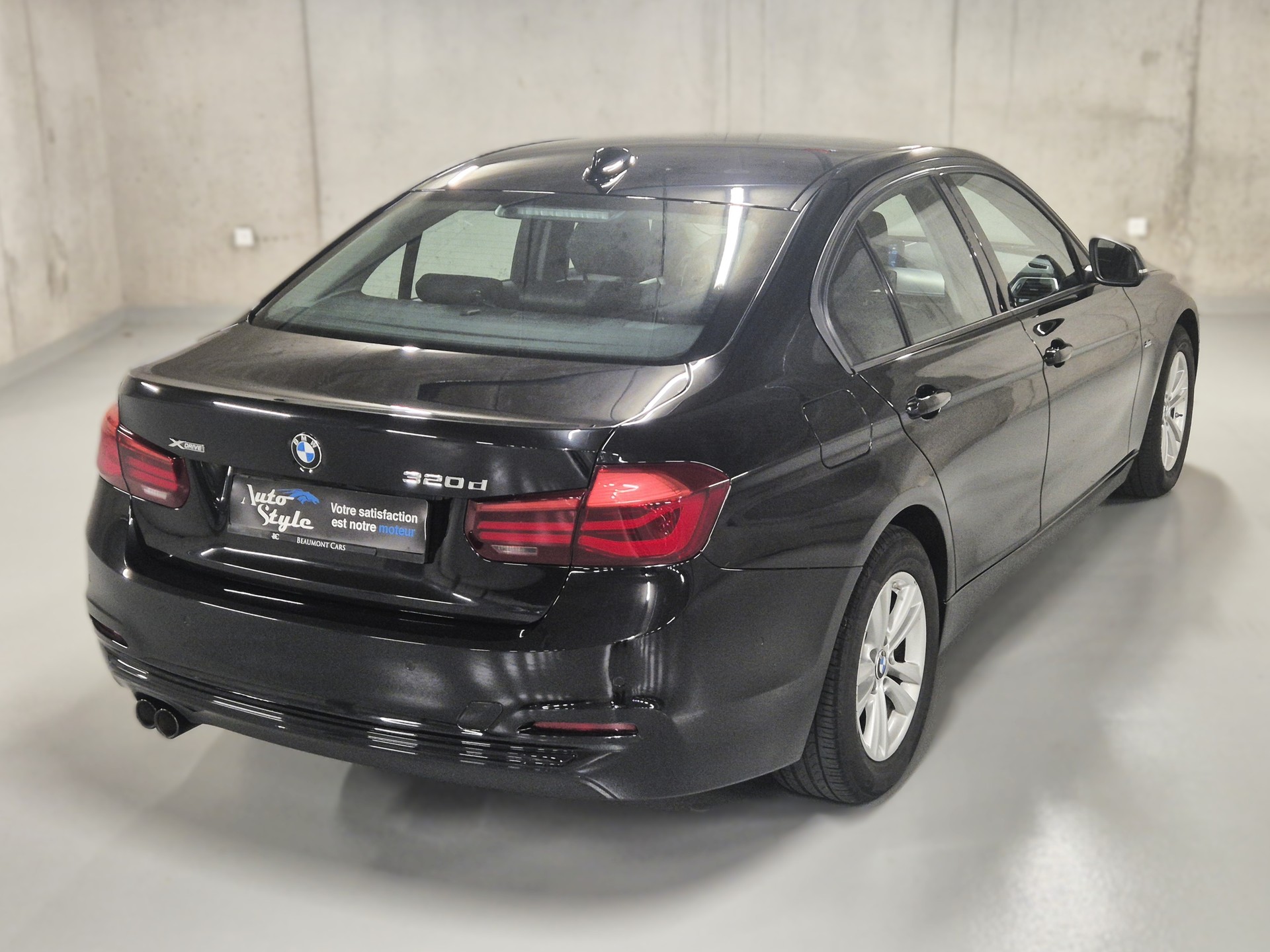 BMW 320d xDrive Edition Sport Line Steptronic-image-7