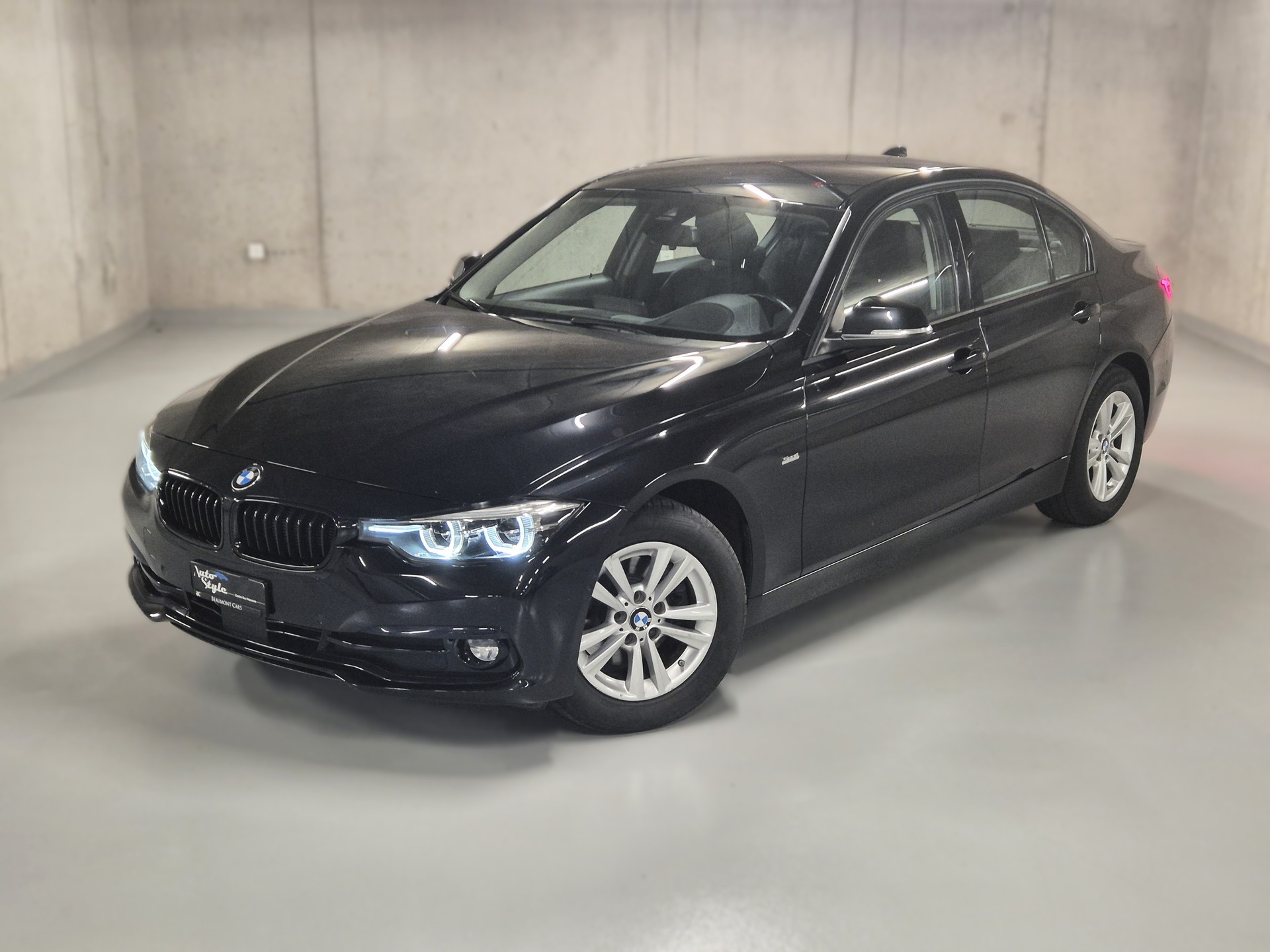 BMW 320d xDrive Edition Sport Line Steptronic-image-3