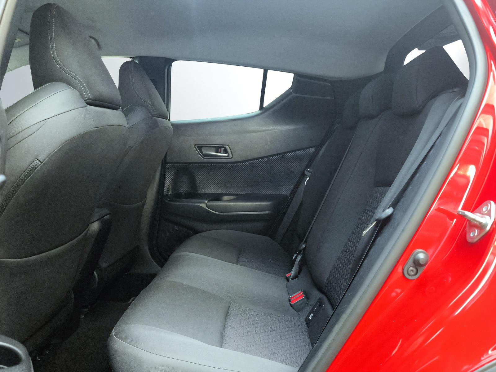 TOYOTA C-HR 1.8 VVTi HSD Trend-image-11