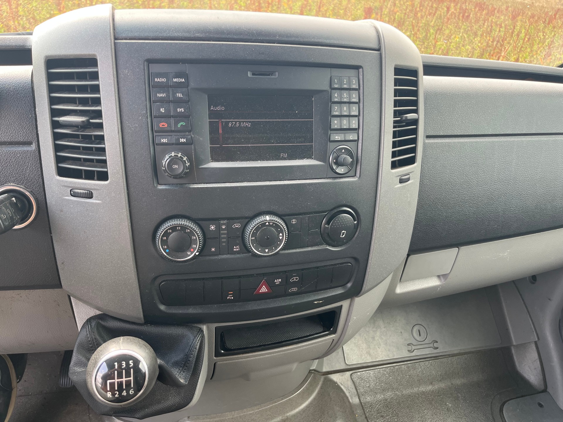 VW Crafter 35 2.0 TDI CR-image-13