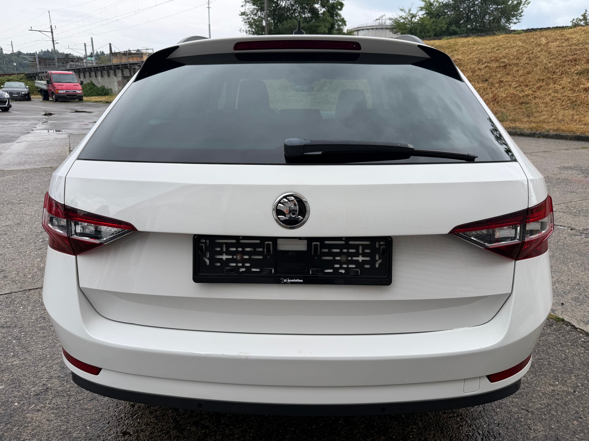 SKODA Superb Combi 2.0 TDi Ambition 4x4 DSG-showroom-element-3
