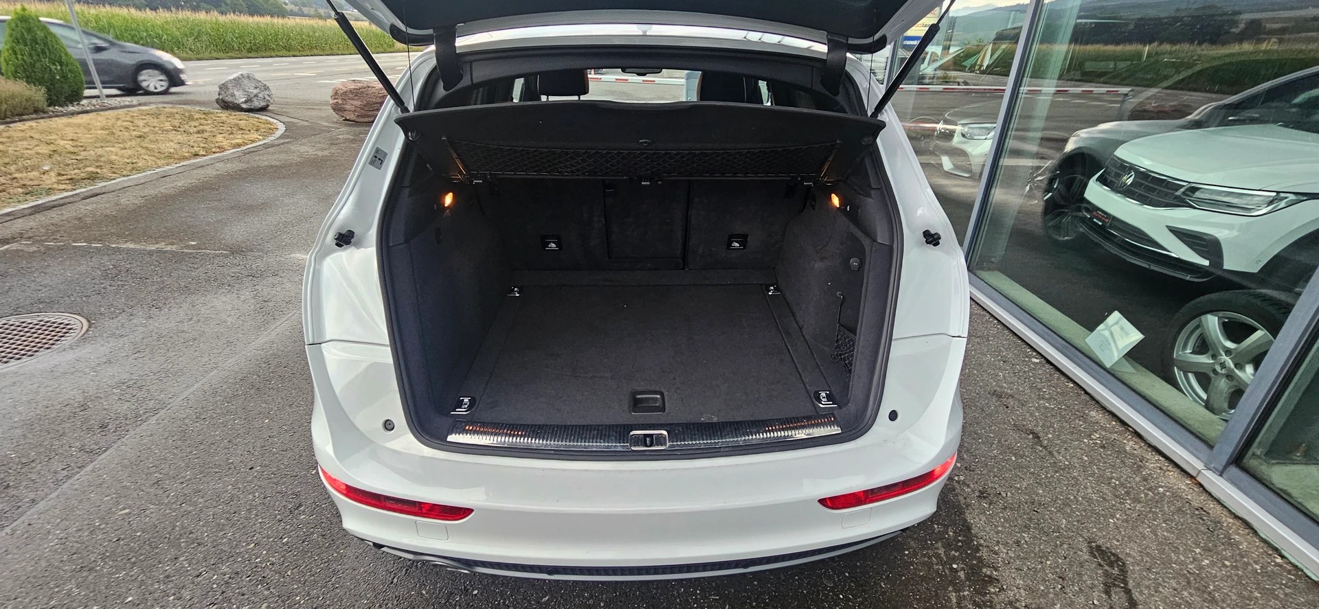 AUDI Q5 2.0 TDI quattro S-tronic-image-14