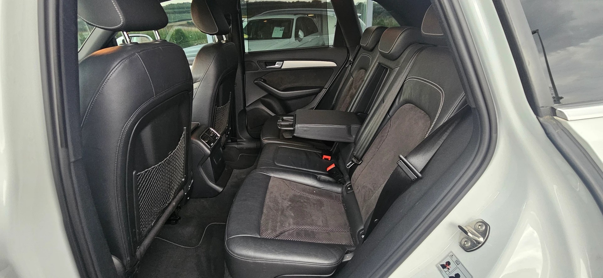 AUDI Q5 2.0 TDI quattro S-tronic-image-10