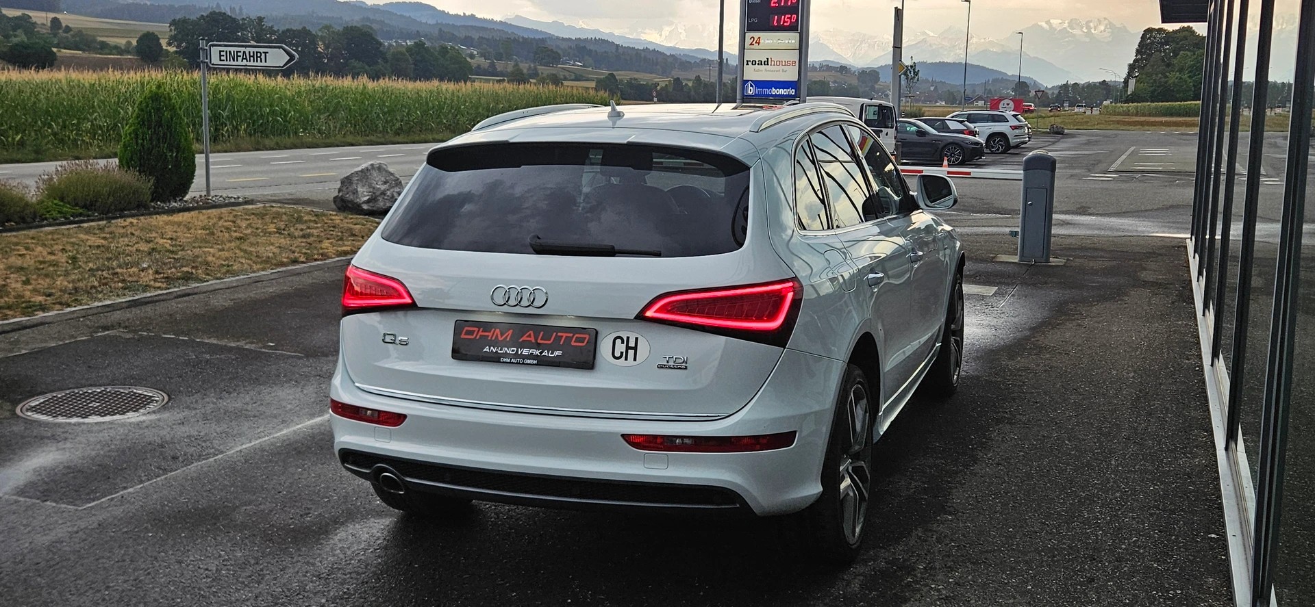 AUDI Q5 2.0 TDI quattro S-tronic-image-4
