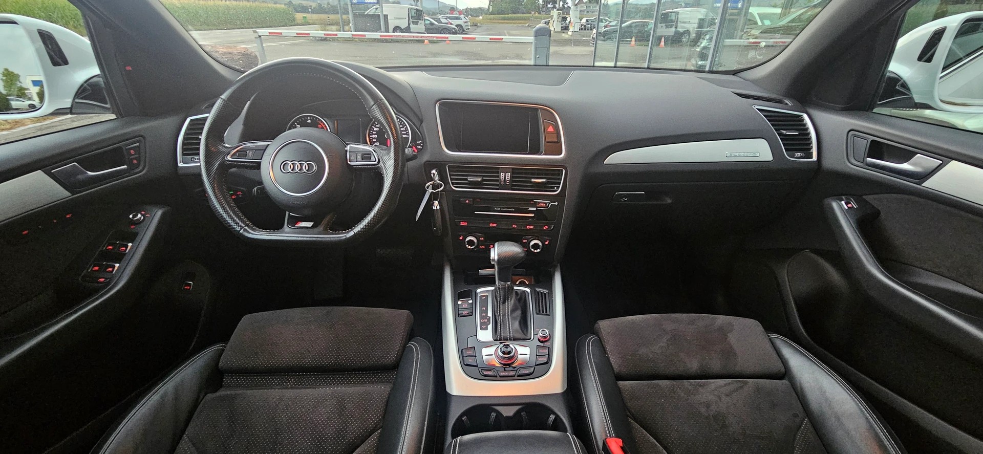 AUDI Q5 2.0 TDI quattro S-tronic-image-7