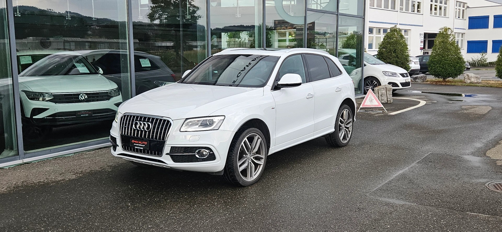 AUDI Q5 2.0 TDI quattro S-tronic-image-1