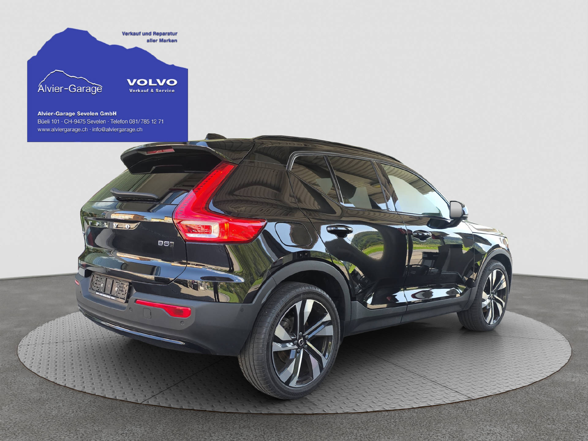VOLVO XC40 B5 Benzin Mild Hybrid AWD Ultimate Dark Geartronic-image-3