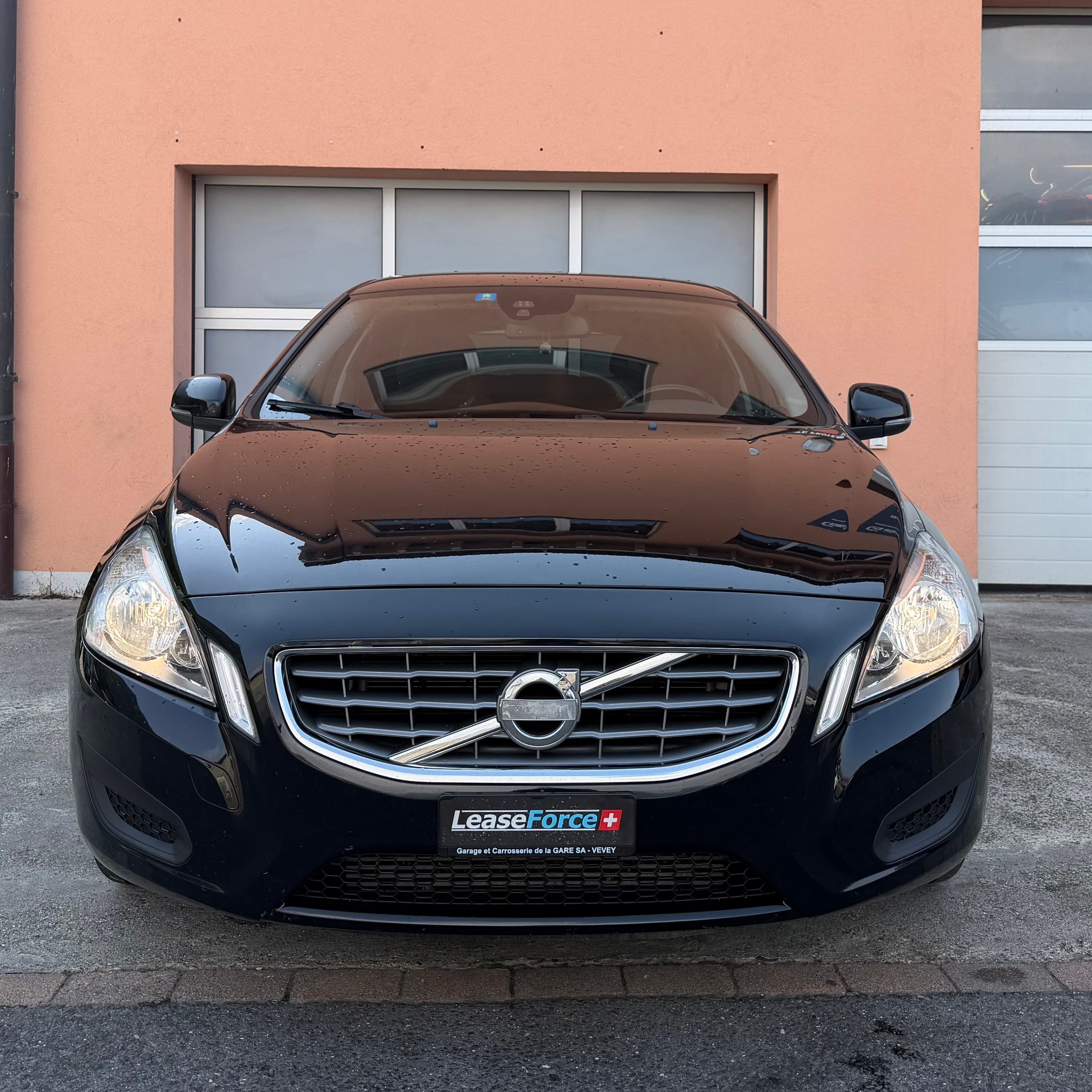 VOLVO V60 D4 Momentum-image-4