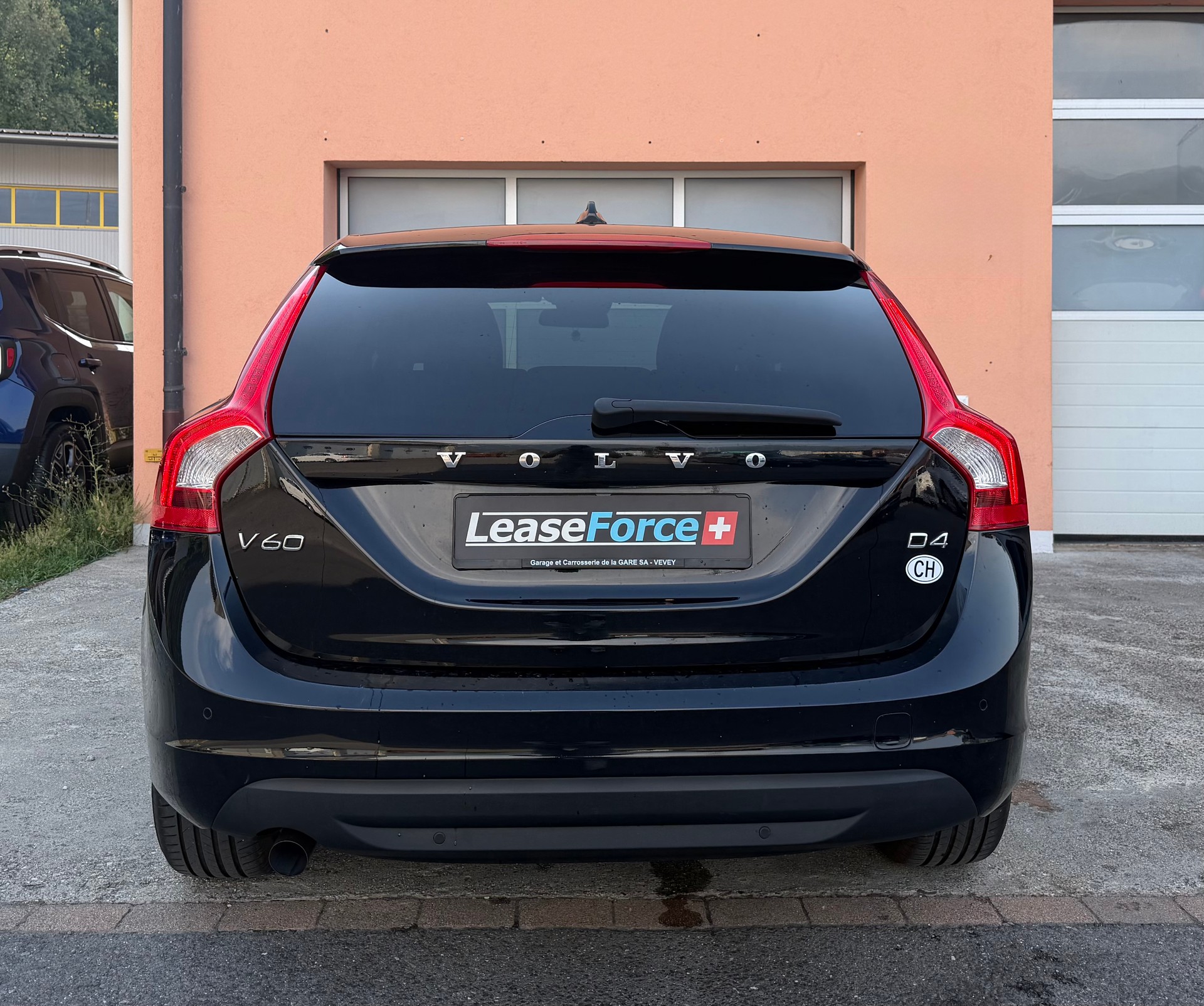 VOLVO V60 D4 Momentum-image-5