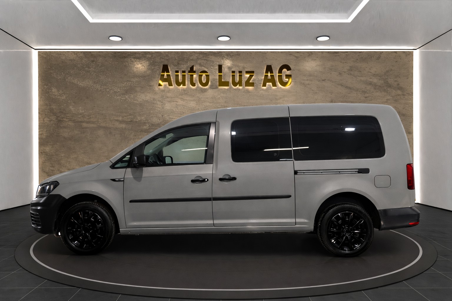 VW Caddy 2.0TDI 4Motion BlueMotion Technology-image-4