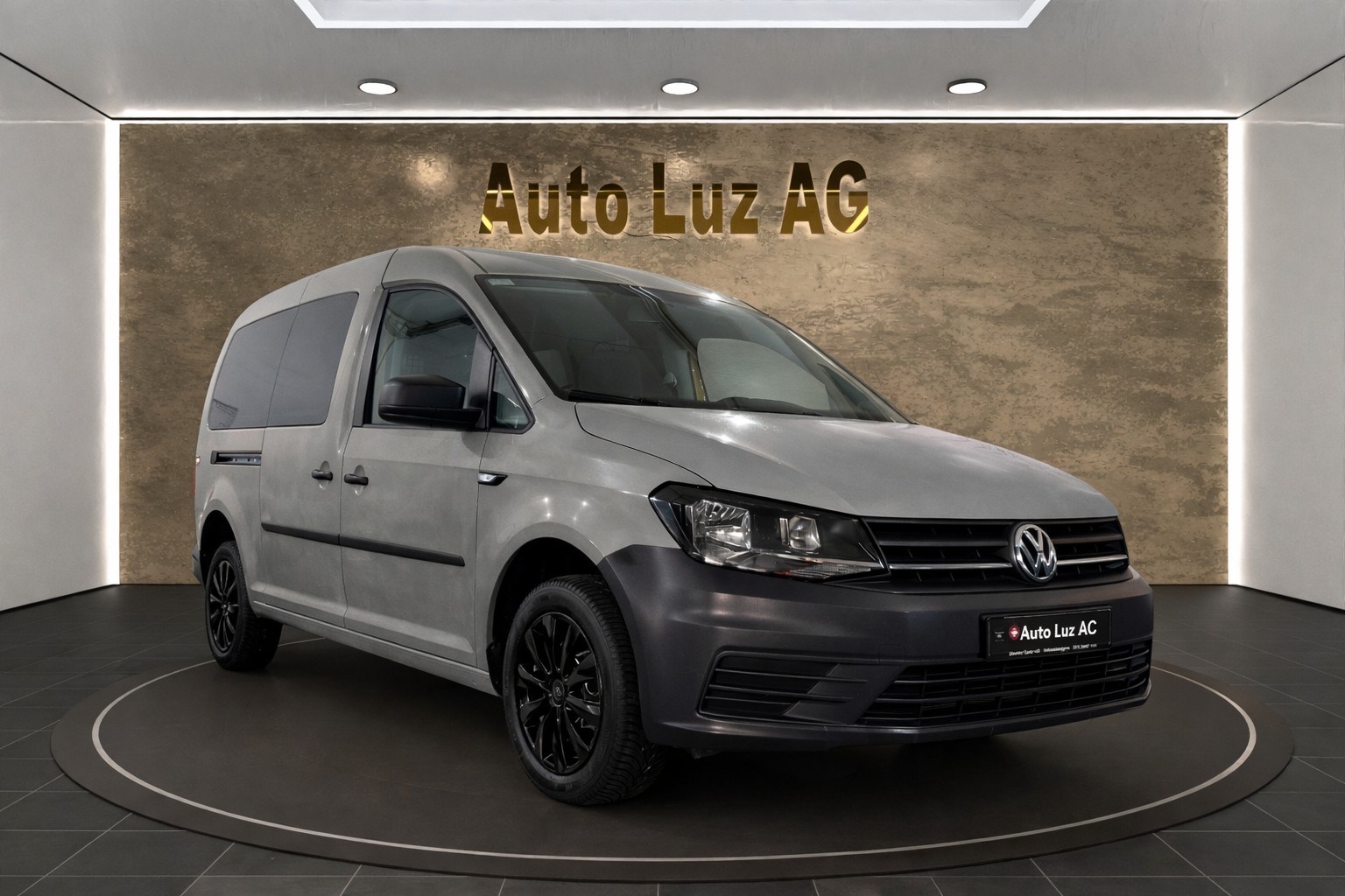 VW Caddy 2.0TDI 4Motion BlueMotion Technology-image-5