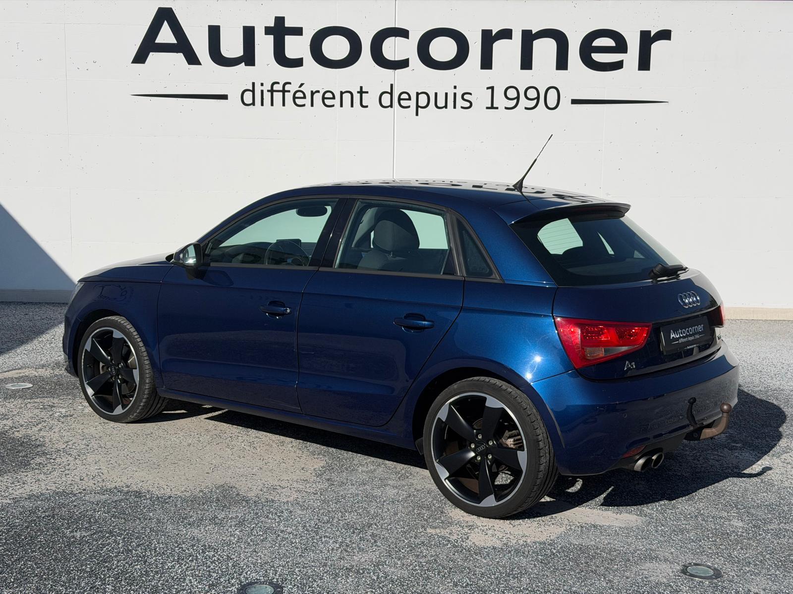 AUDI A1 Sportback 1.4 TFSI Ambition S-tronic-image-4