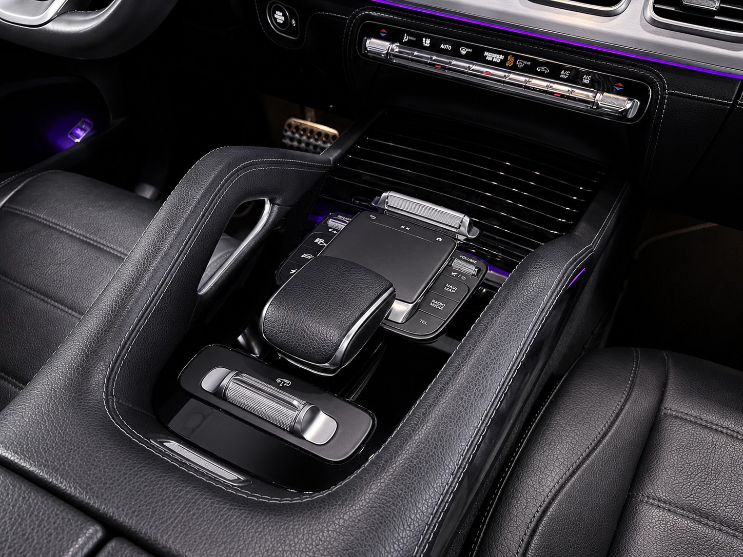 MERCEDES-BENZ GLS 350 d AMG Line 4matic * CH FAHRZEUG * CAVANSITBLAU *-image-28
