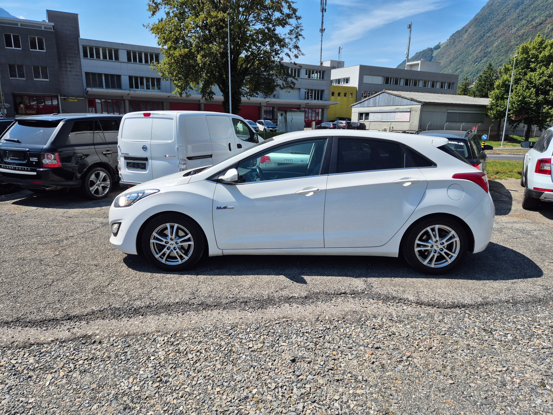 HYUNDAI i30 1.6 CRDi Comfort-image-1
