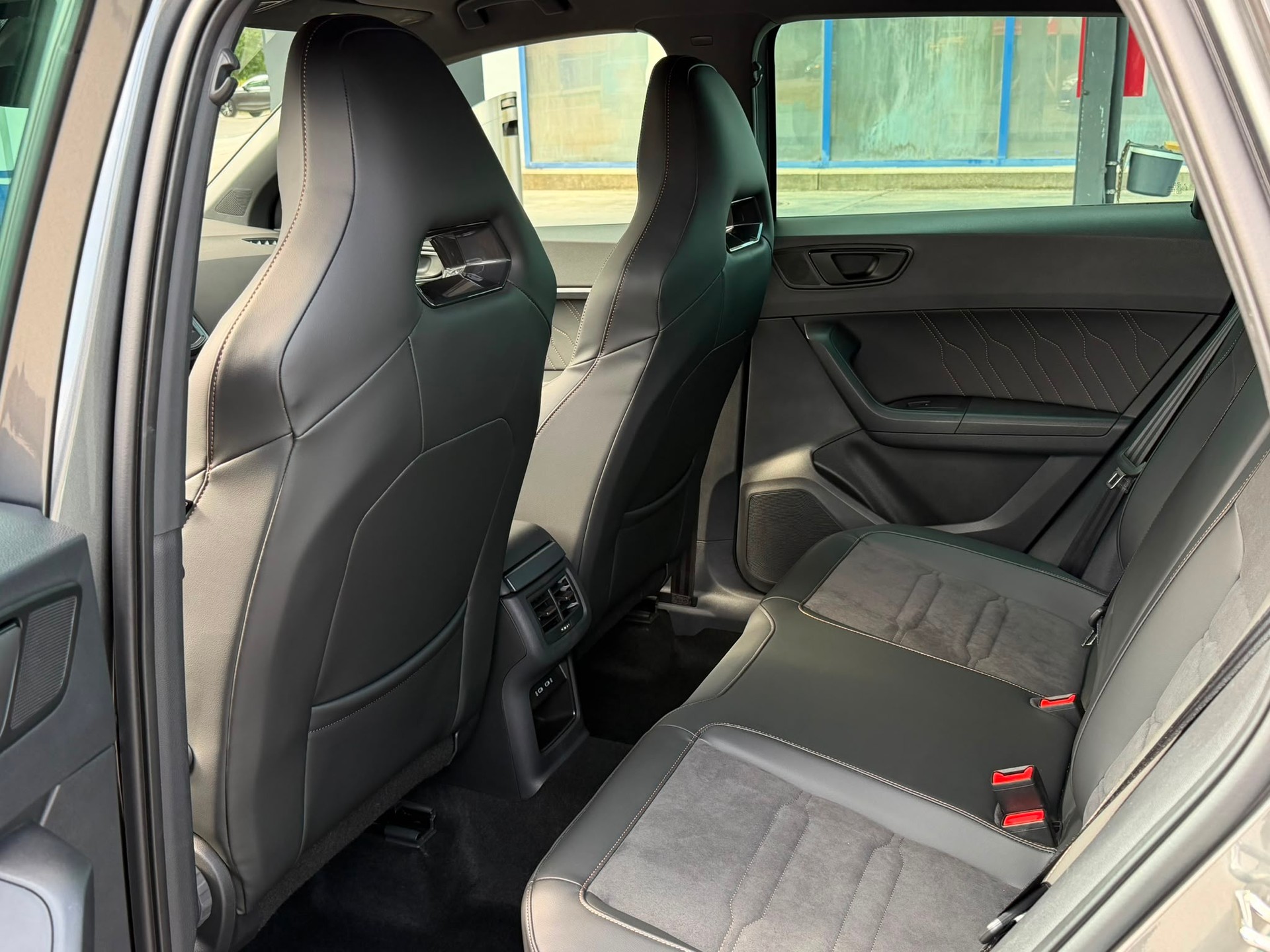 CUPRA Ateca 2.0TSI VZ 4Drive DSG Top Ausgestattet**El. Anhängerkupplung**Assistenzpaket XL**DCC*-image-9