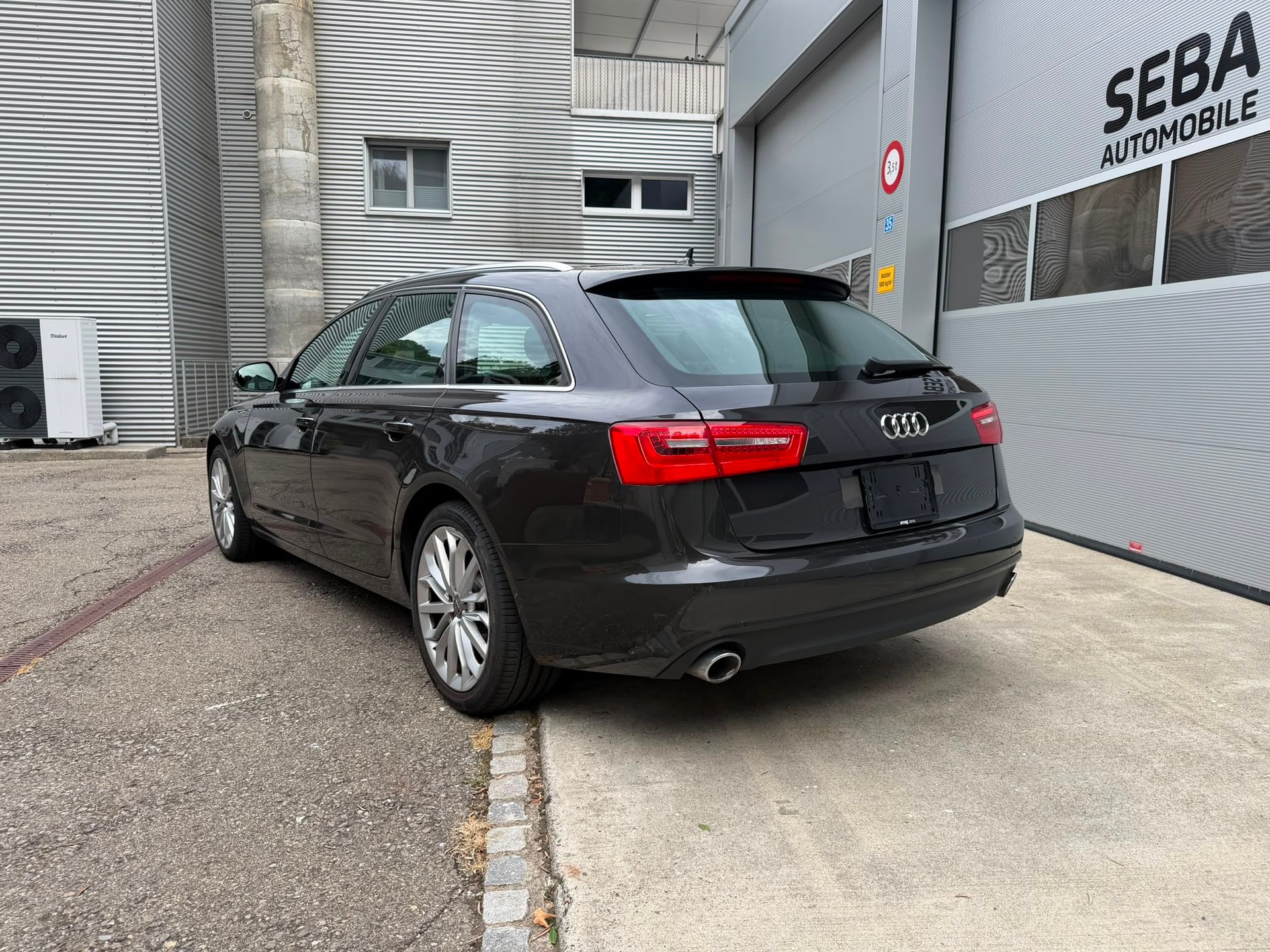 AUDI A6 Avant 3.0 TDI V6 quattro S-tronic-image-3