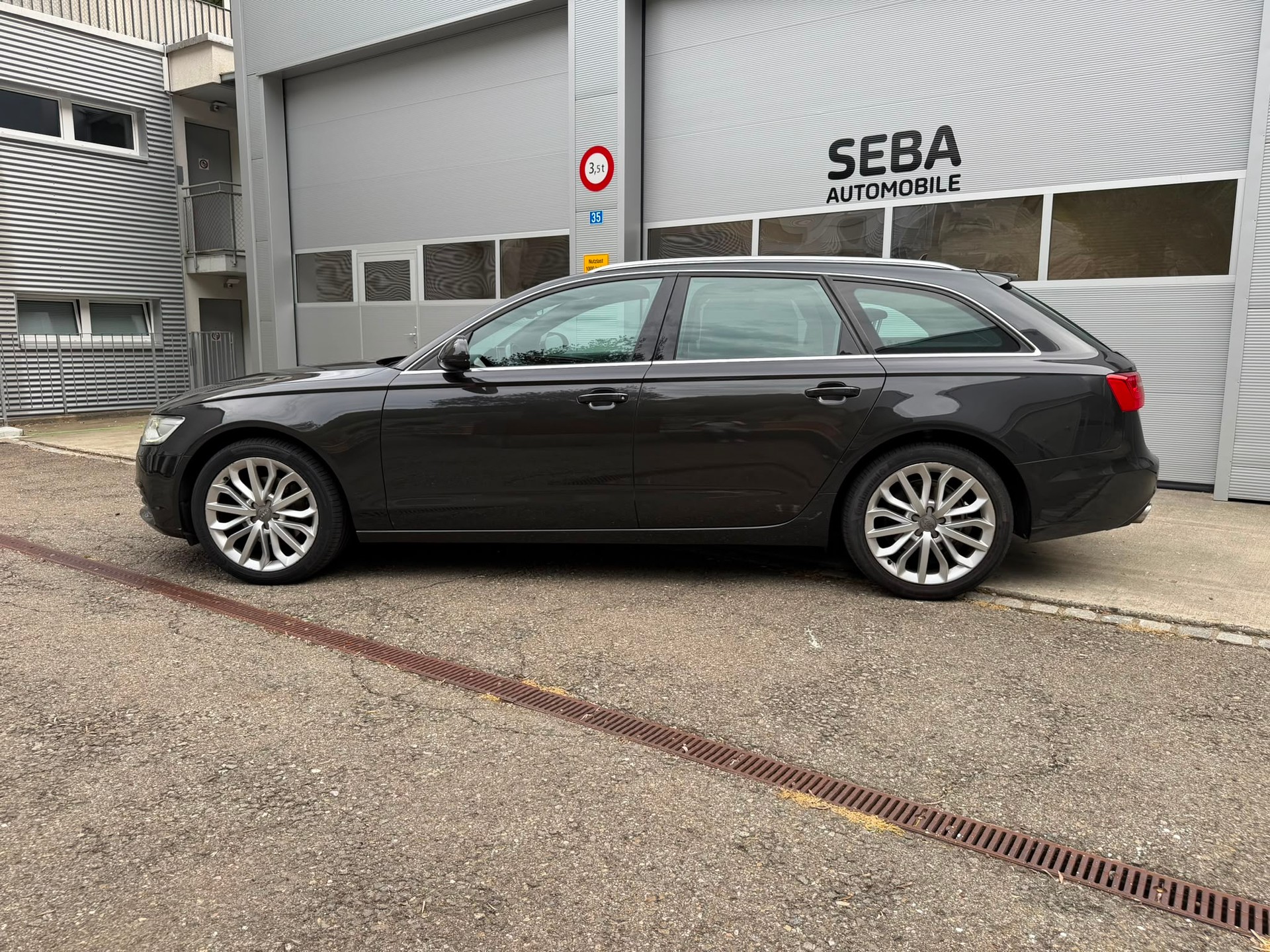 AUDI A6 Avant 3.0 TDI V6 quattro S-tronic-image-2