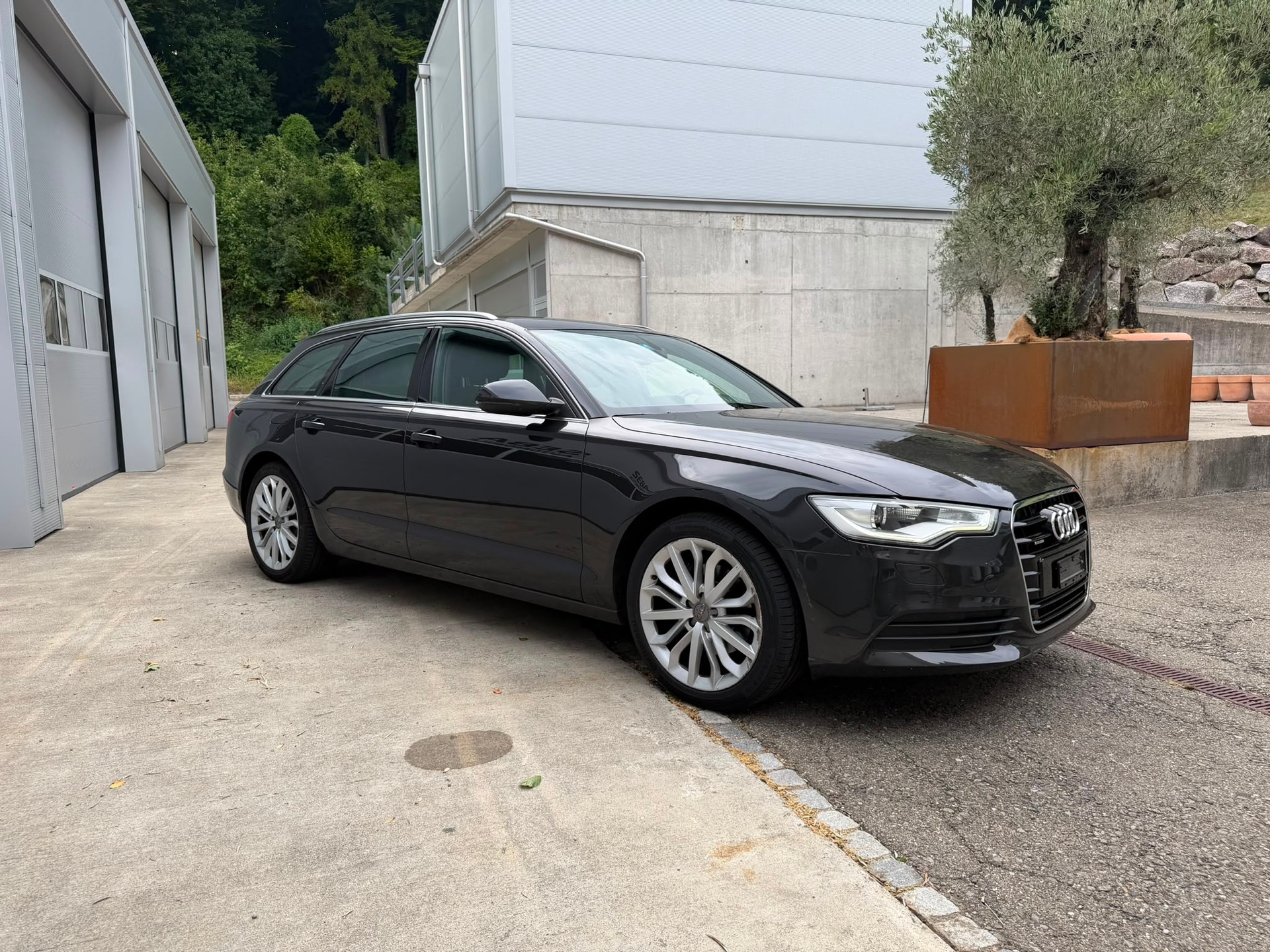 AUDI A6 Avant 3.0 TDI V6 quattro S-tronic-image-5