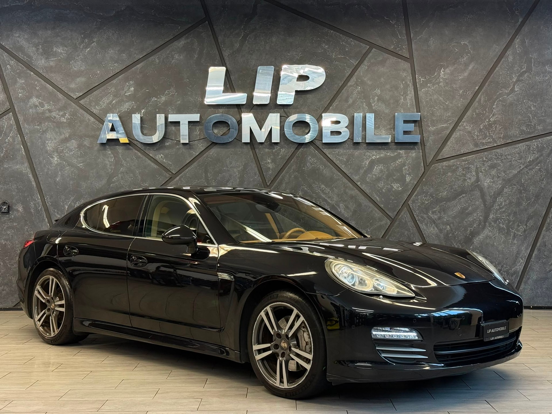 PORSCHE Panamera 4S 4.8 PDK-showroom-element-2
