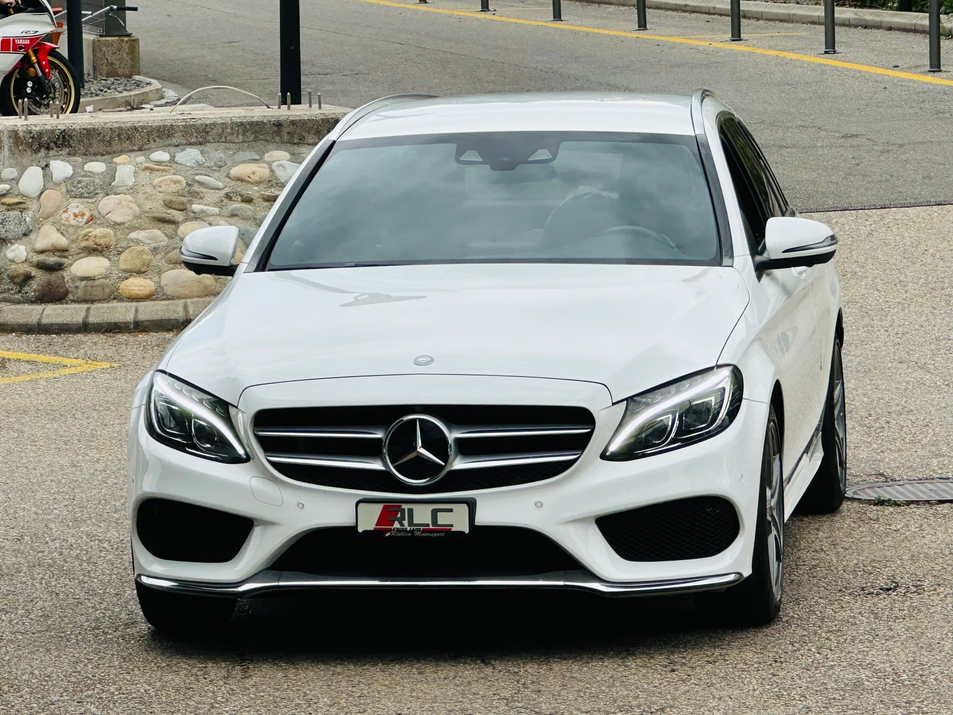 MERCEDES-BENZ C 200 AMG Line 4Matic 7G-Tronic-image-5