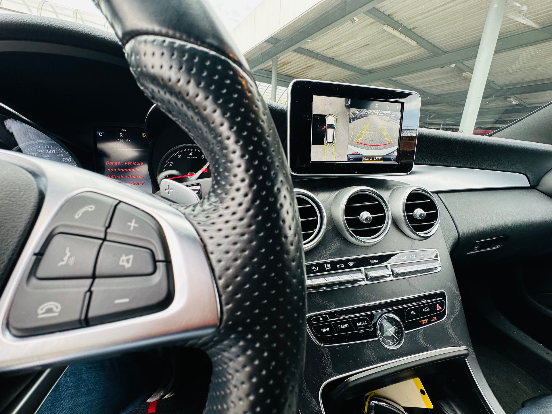 MERCEDES-BENZ C 200 AMG Line 4Matic 7G-Tronic-image-14
