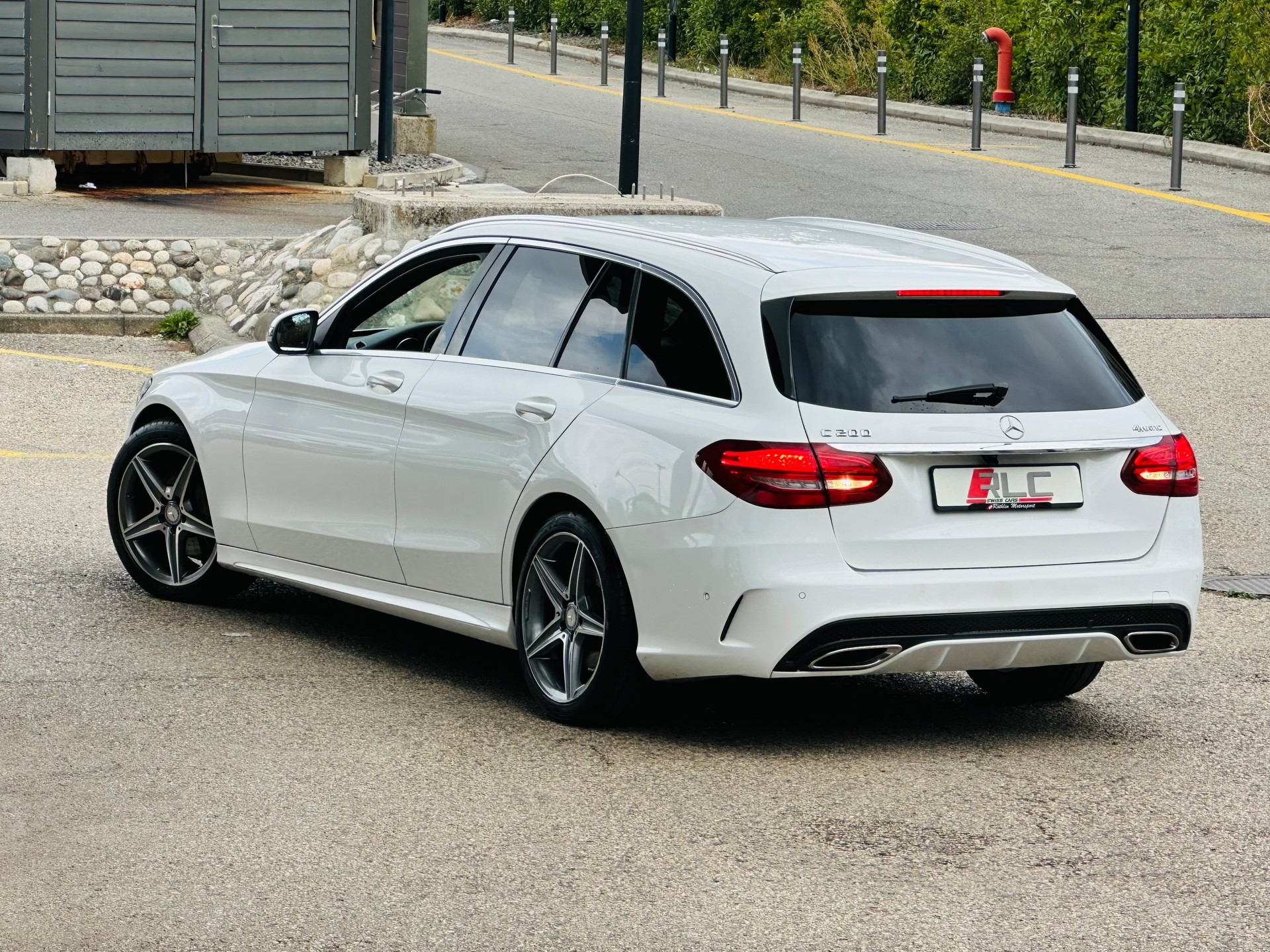 MERCEDES-BENZ C 200 AMG Line 4Matic 7G-Tronic-image-7