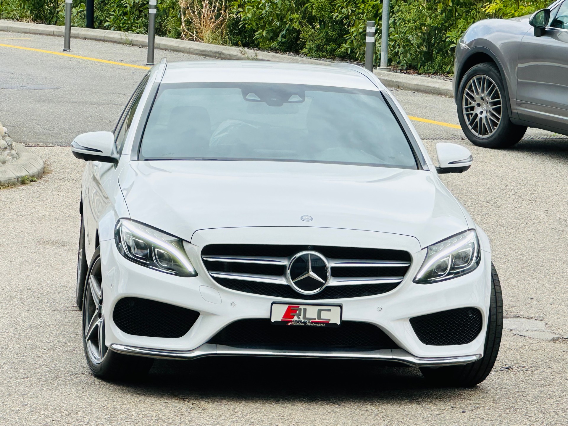 MERCEDES-BENZ C 200 AMG Line 4Matic 7G-Tronic-image-2