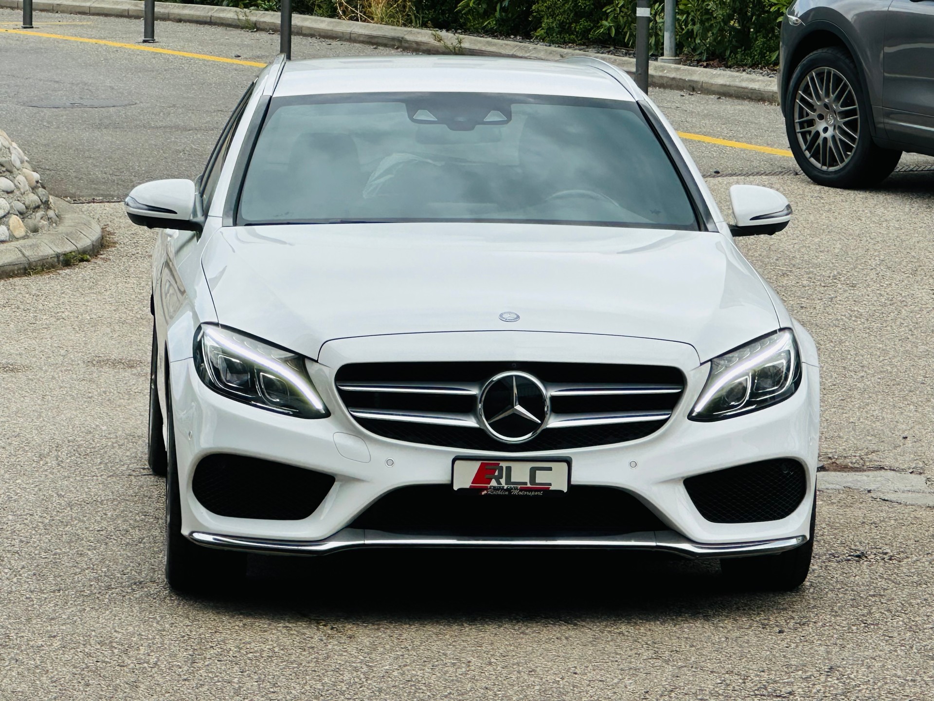MERCEDES-BENZ C 200 AMG Line 4Matic 7G-Tronic-image-6