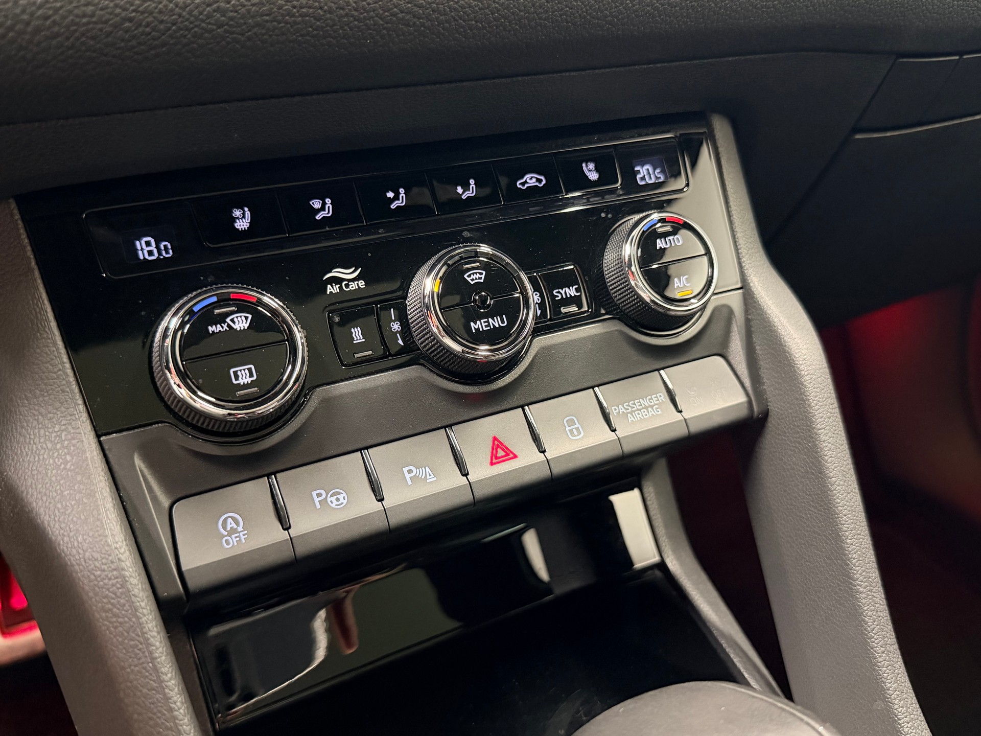 SKODA Kodiaq 2.0 TSI 4x4 RS-image-24