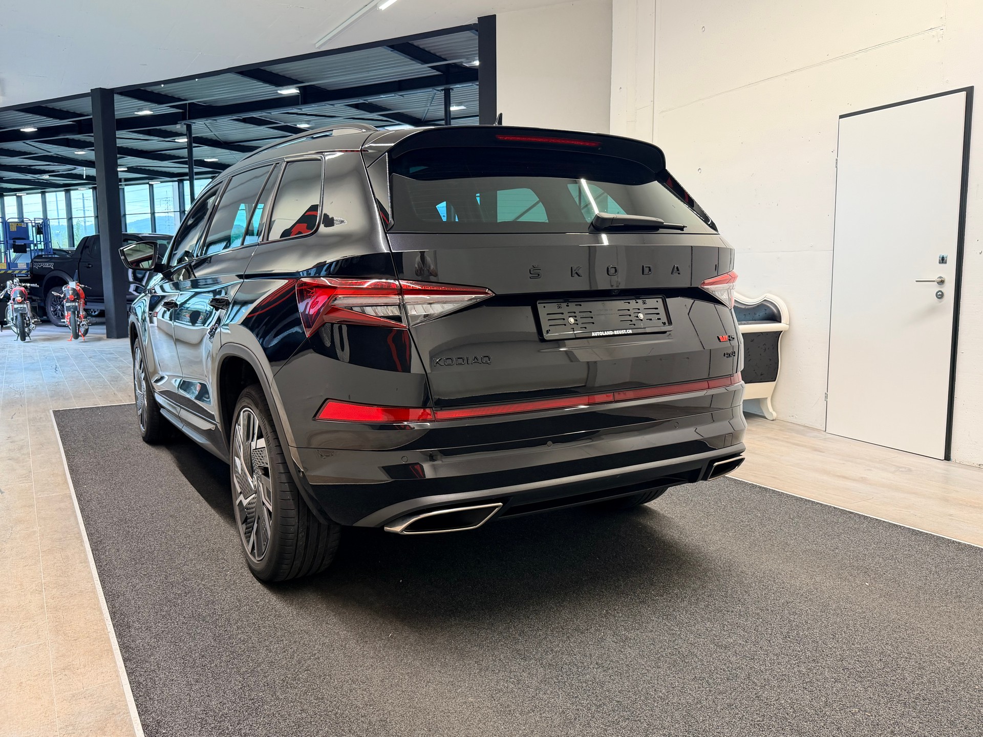 SKODA Kodiaq 2.0 TSI 4x4 RS-image-6