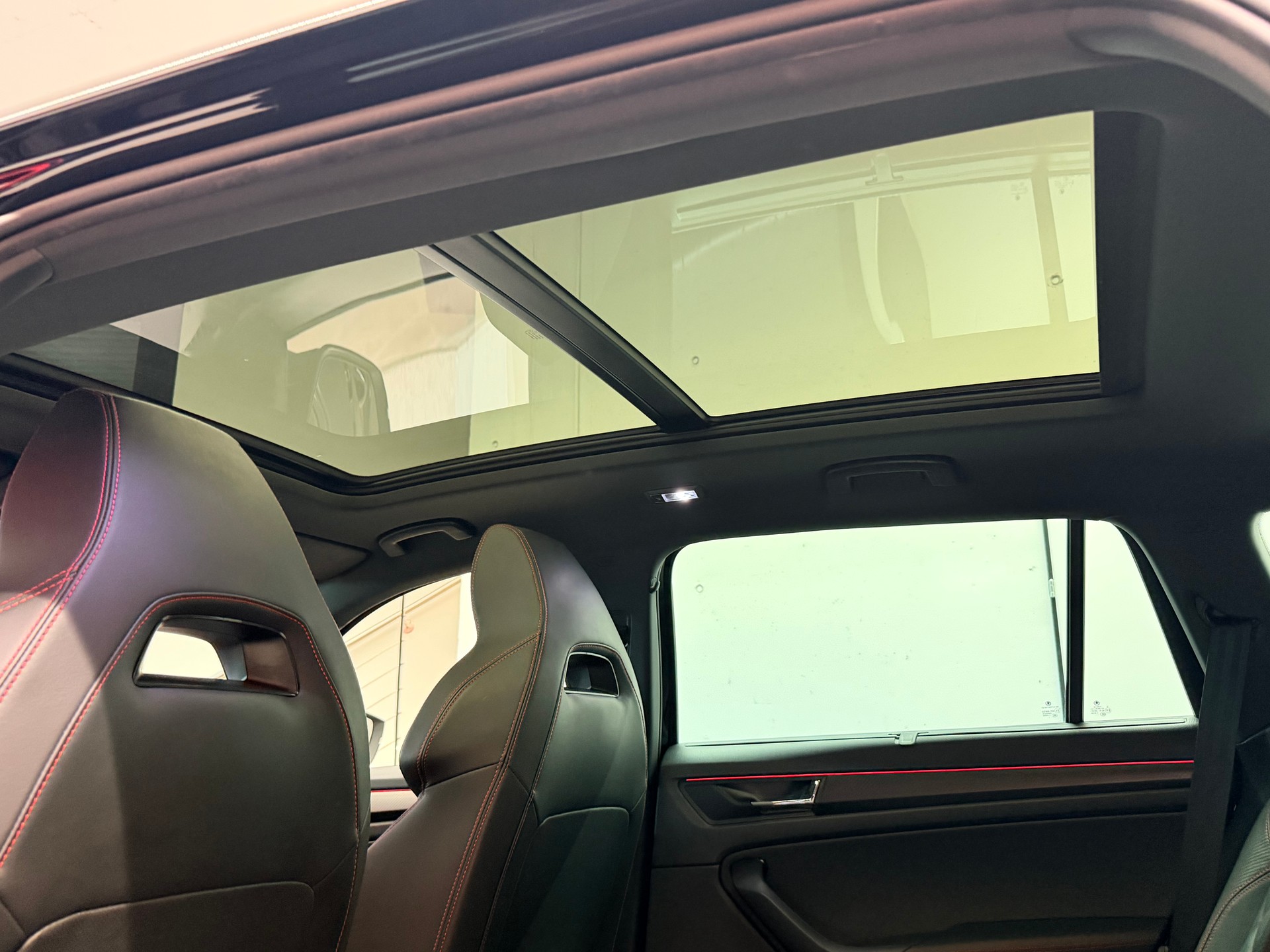 SKODA Kodiaq 2.0 TSI 4x4 RS-image-15