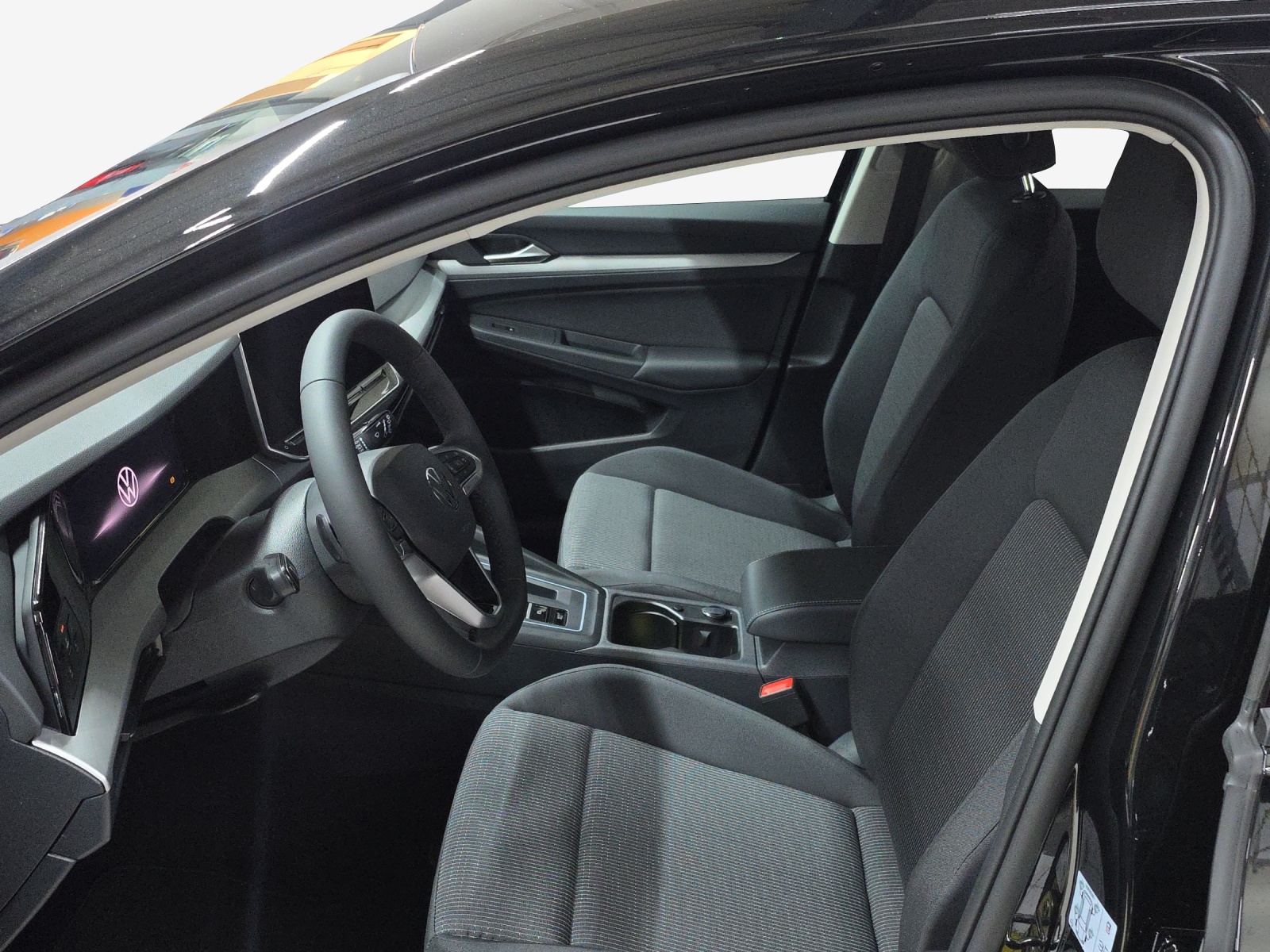 VW Golf 1.5 e TSI mHEV Value DSG-image-7