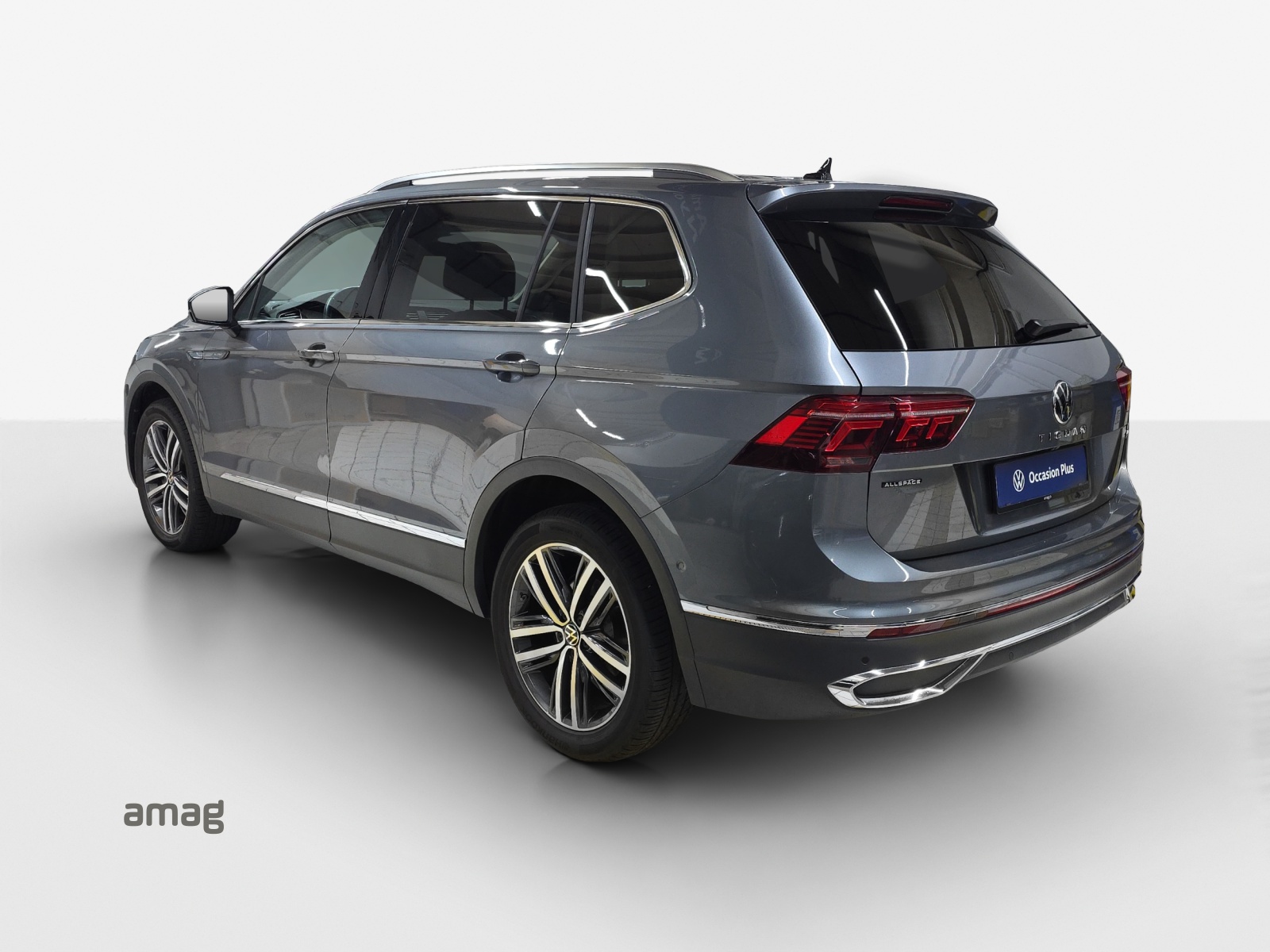 VW Tiguan Allspace 2.0TSI Elegance 4Motion DSG-image-2