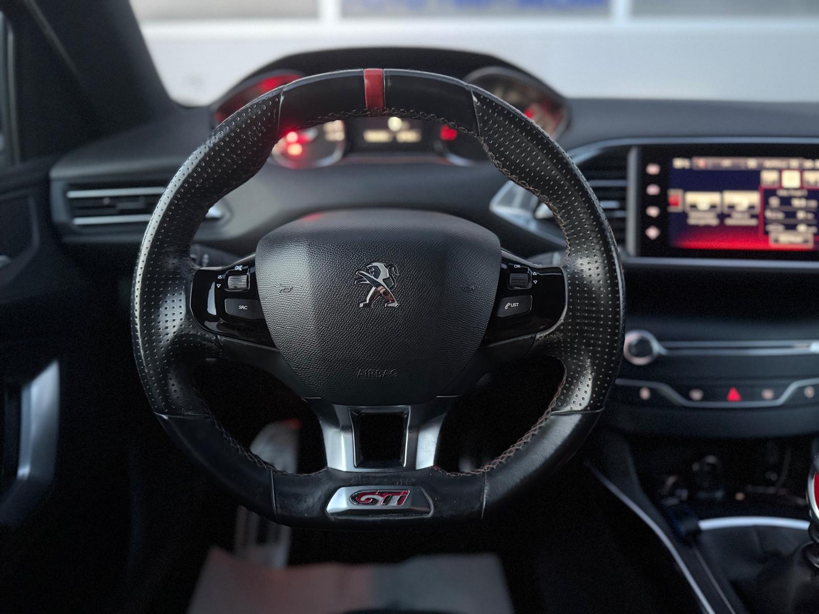 PEUGEOT 308 1.6 GTi-image-10