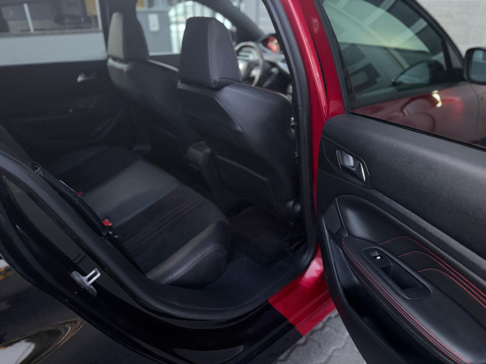 PEUGEOT 308 1.6 GTi-image-14
