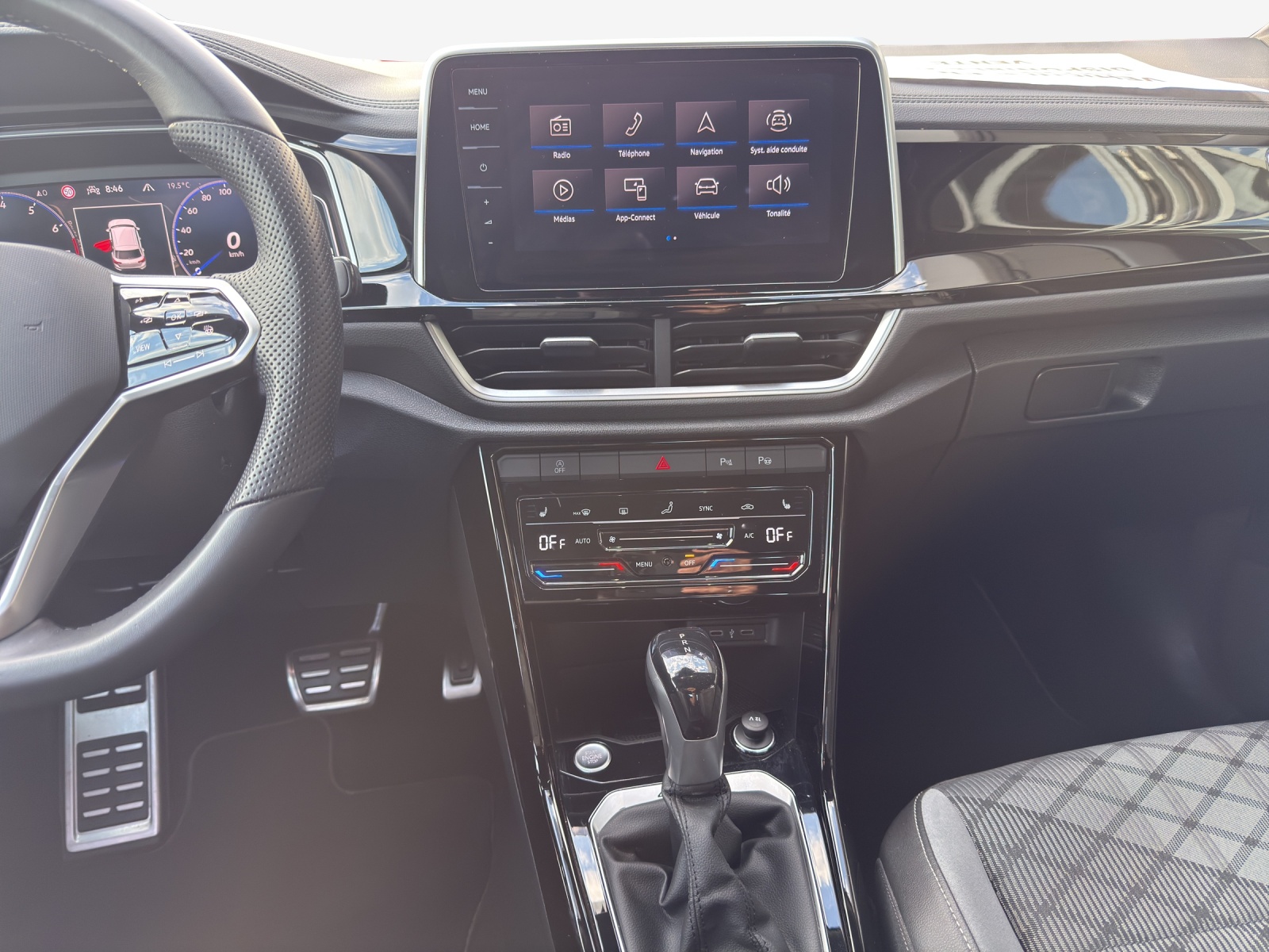 VW T-Roc 2.0 TSI R-Line DSG 4Motion-image-10