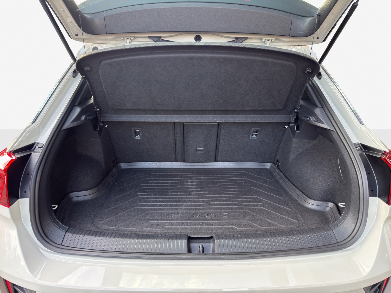 VW T-Roc 2.0 TSI R-Line DSG 4Motion-image-12
