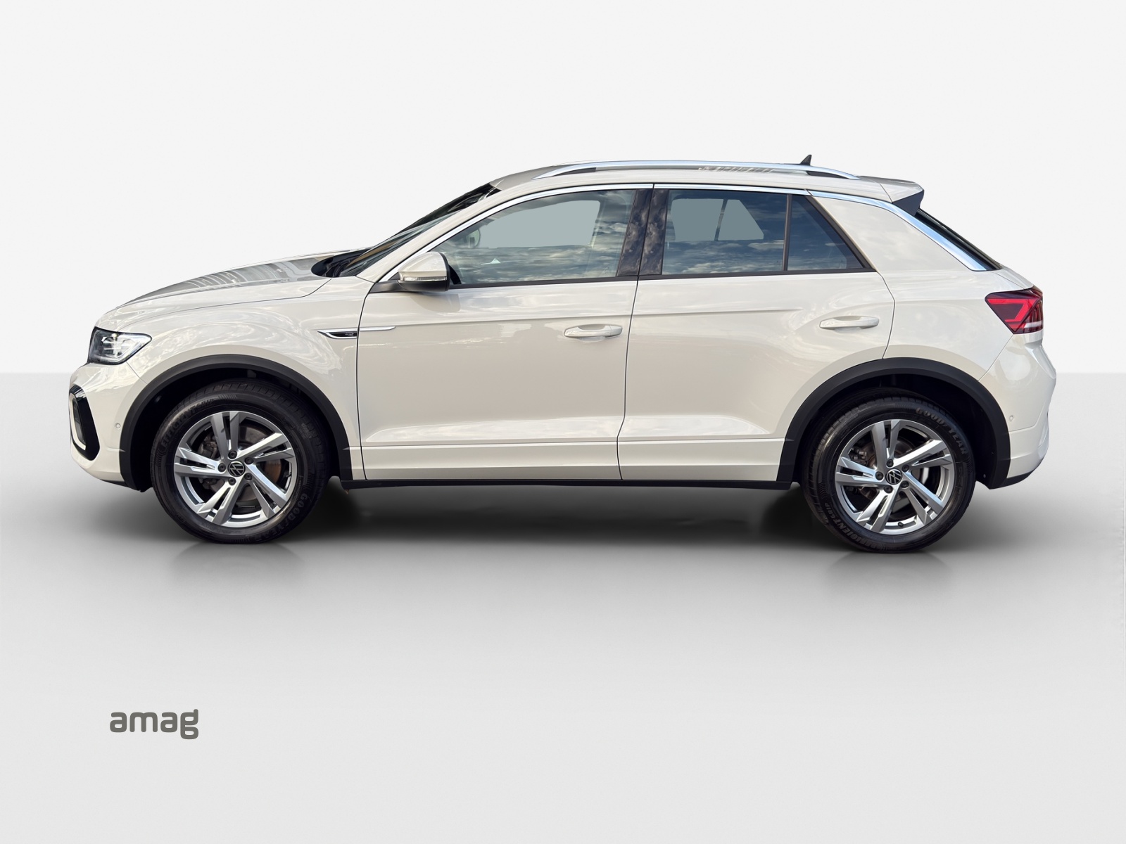 VW T-Roc 2.0 TSI R-Line DSG 4Motion-image-1