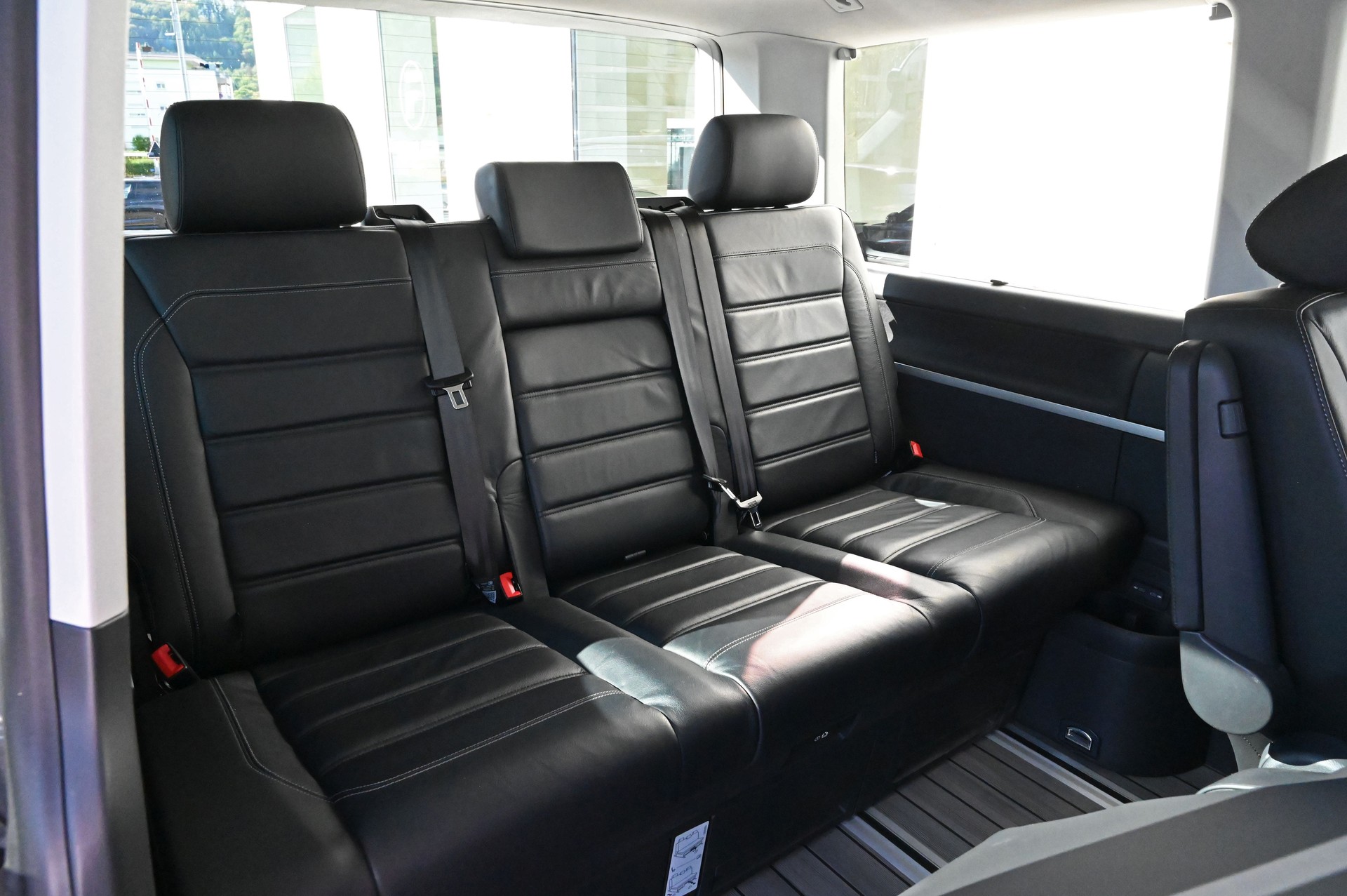 VW T6.1 Multivan 2.0 Bi-TDI Comfortline 4Motion DSG-image-18
