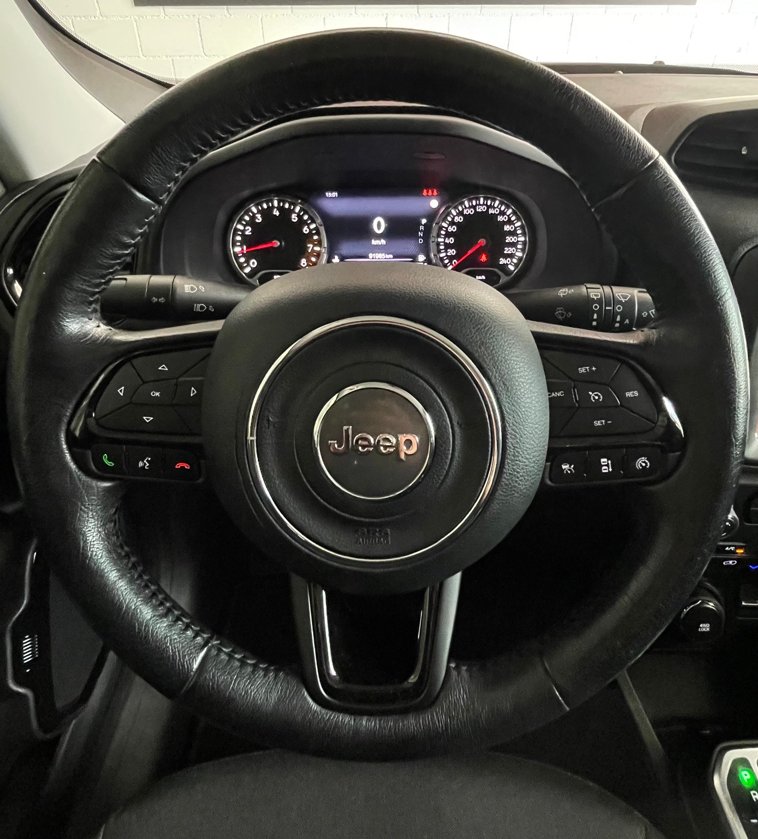JEEP Renegade 1.3 Turbo Quicksilver - 19' Alu - 4X4 -Automat-image-9