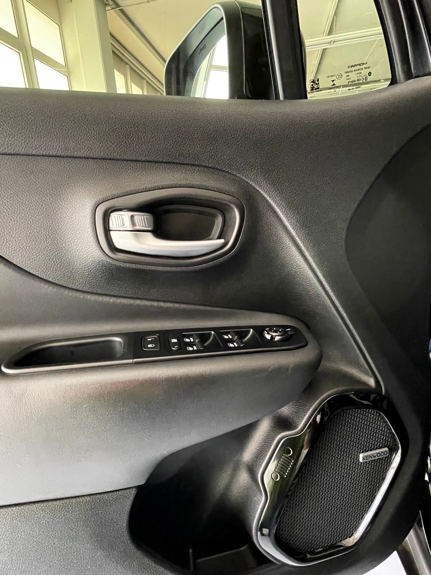 JEEP Renegade 1.3 Turbo Quicksilver - 19' Alu - 4X4 -Automat-image-13
